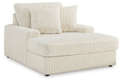 Lindyn Chaise - MyWaynesHome #