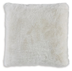 Gariland Pillow - MyWaynesHome #