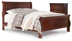 Alisdair Queen Sleigh Bed and Chest