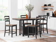 Wildenauer Counter Height Dining Table and 4 Barstools