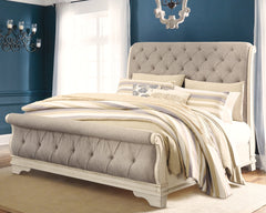 Realyn Queen Sleigh Bed - MyWaynesHome #