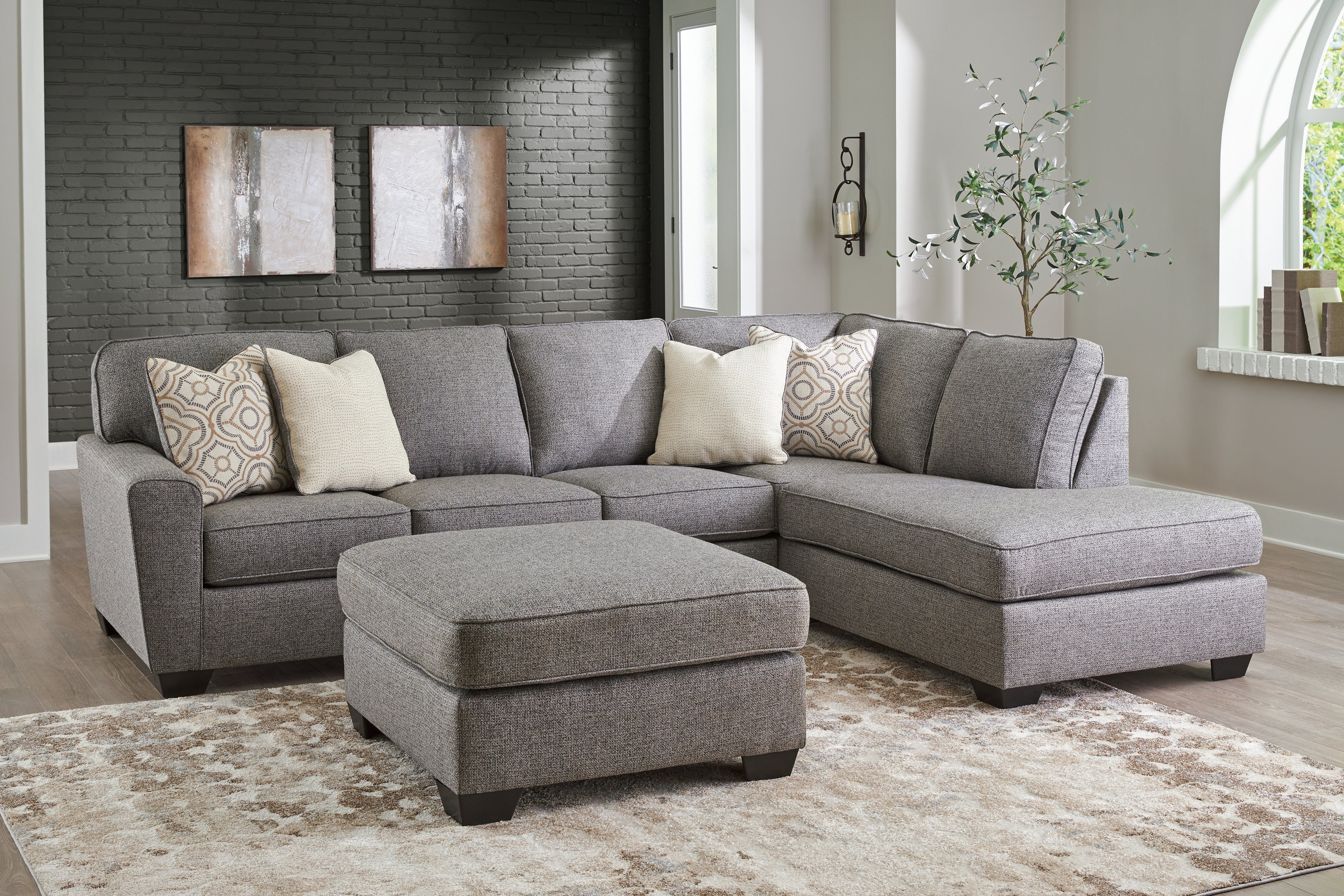 Reydell 2-Piece Sectional with Chaise