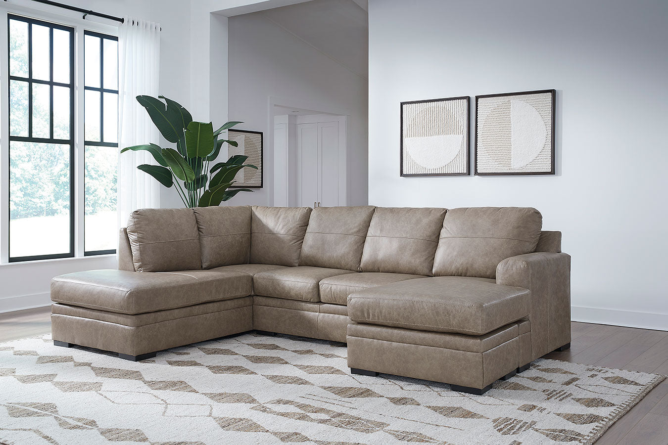 Amuleto 2-Piece Sectional with Chaise