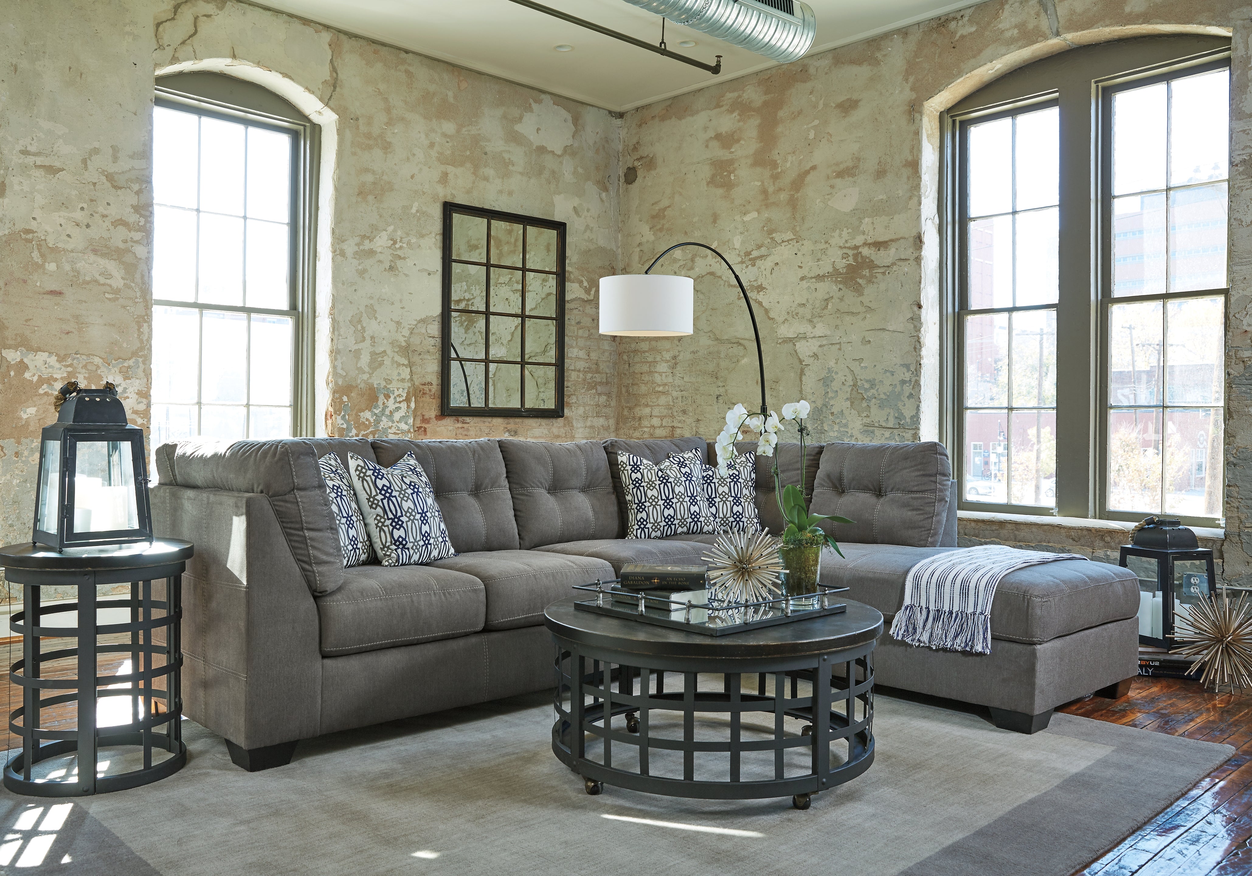 Pitkin 2-Piece Sectional with Chaise