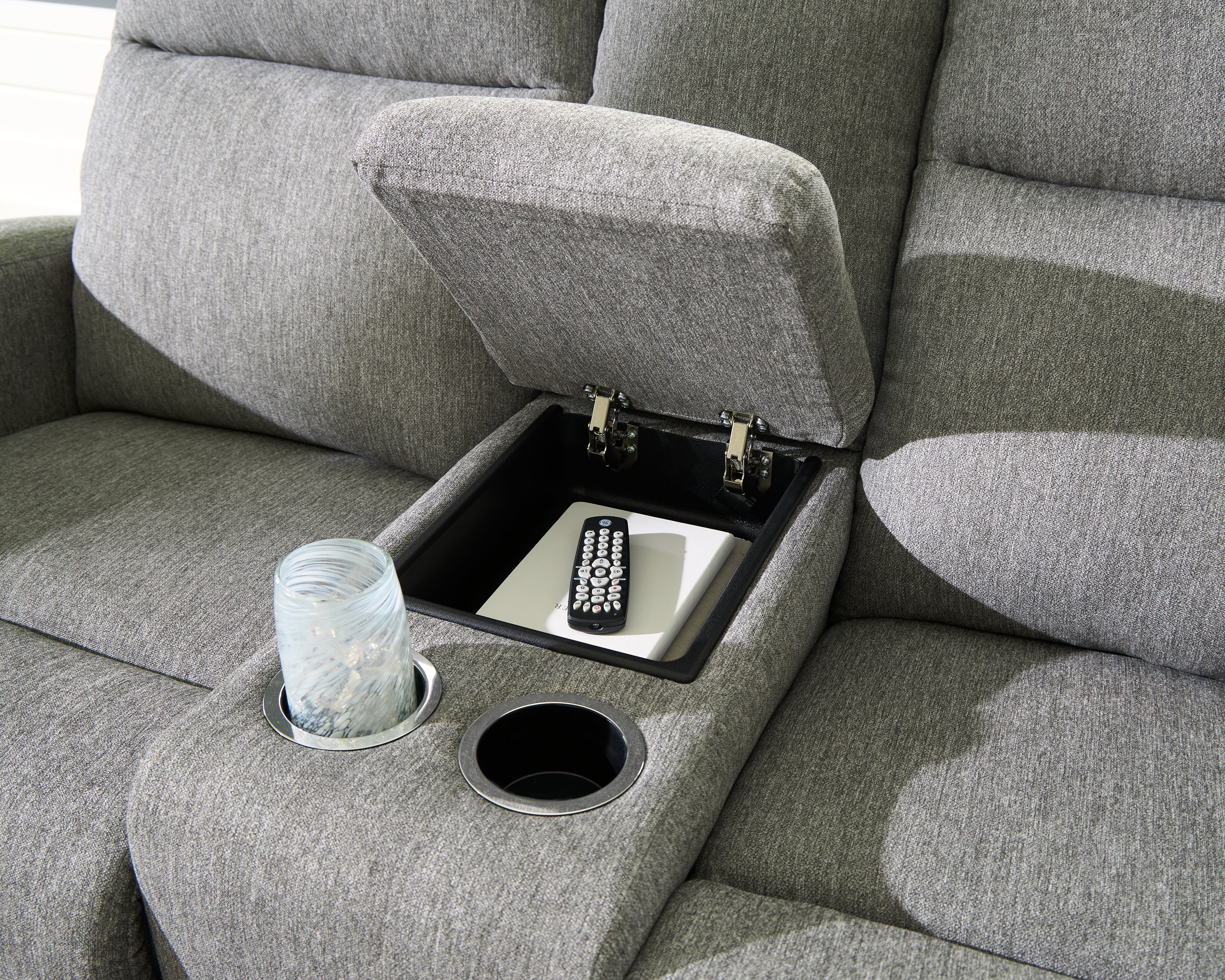 Gauntlet Reclining Loveseat with Console