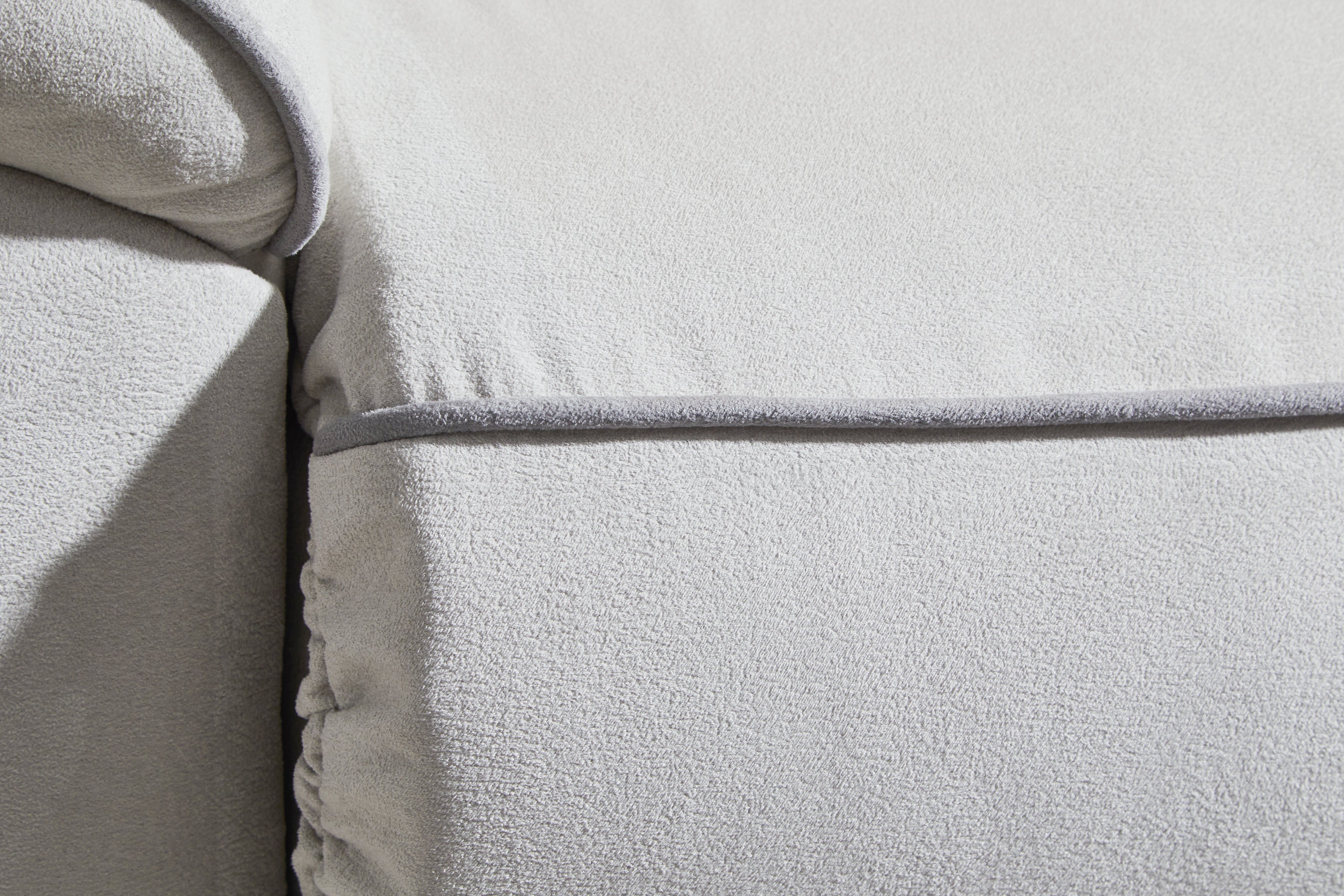 Social Pointe 6-Piece Reclining Sectional with Storage Console