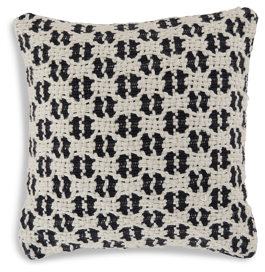 Bealer Pillow (Set of 4)