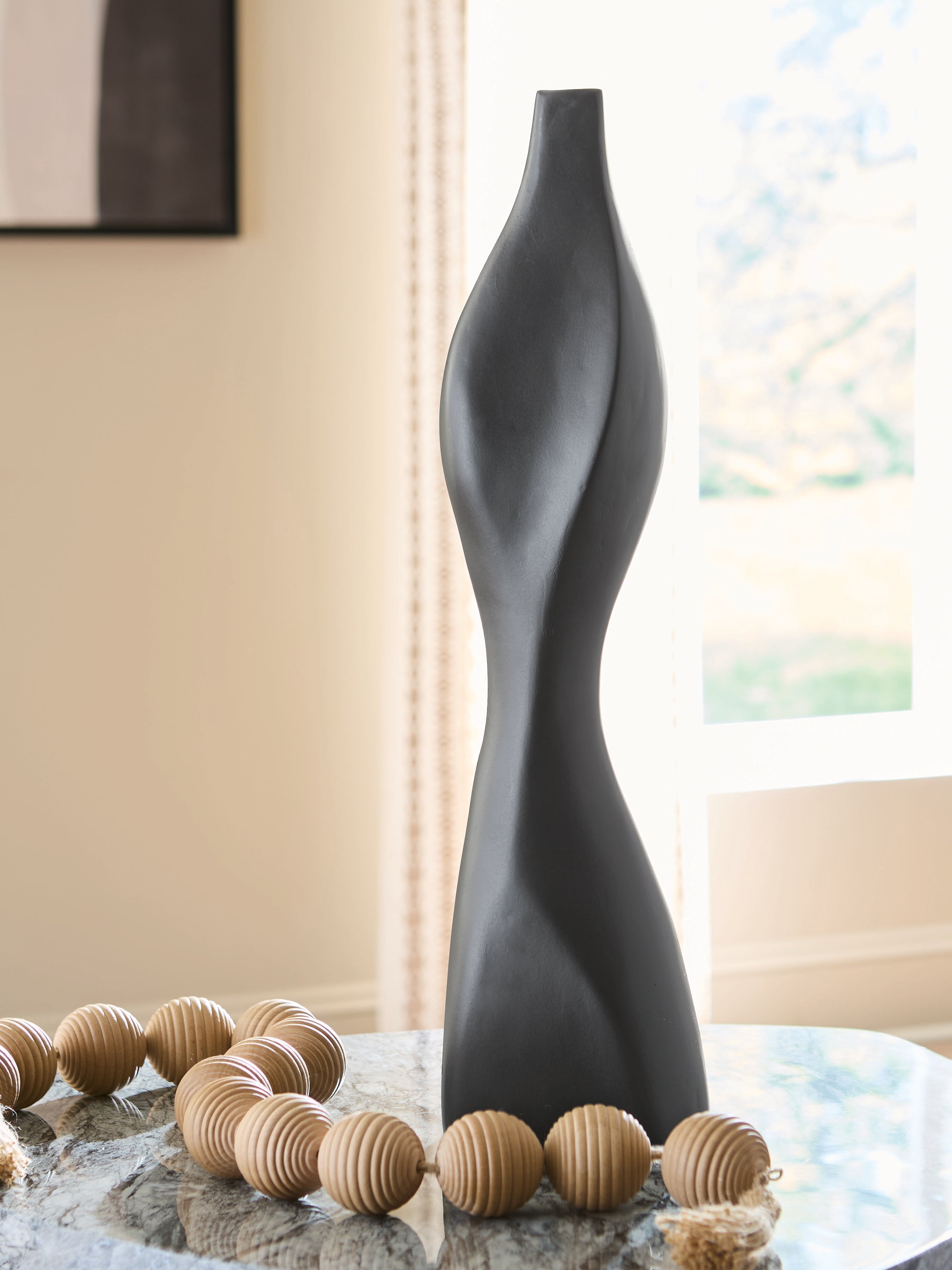 Judsen Vase