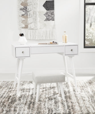 Thadamere Vanity with Stool - MyWaynesHome #