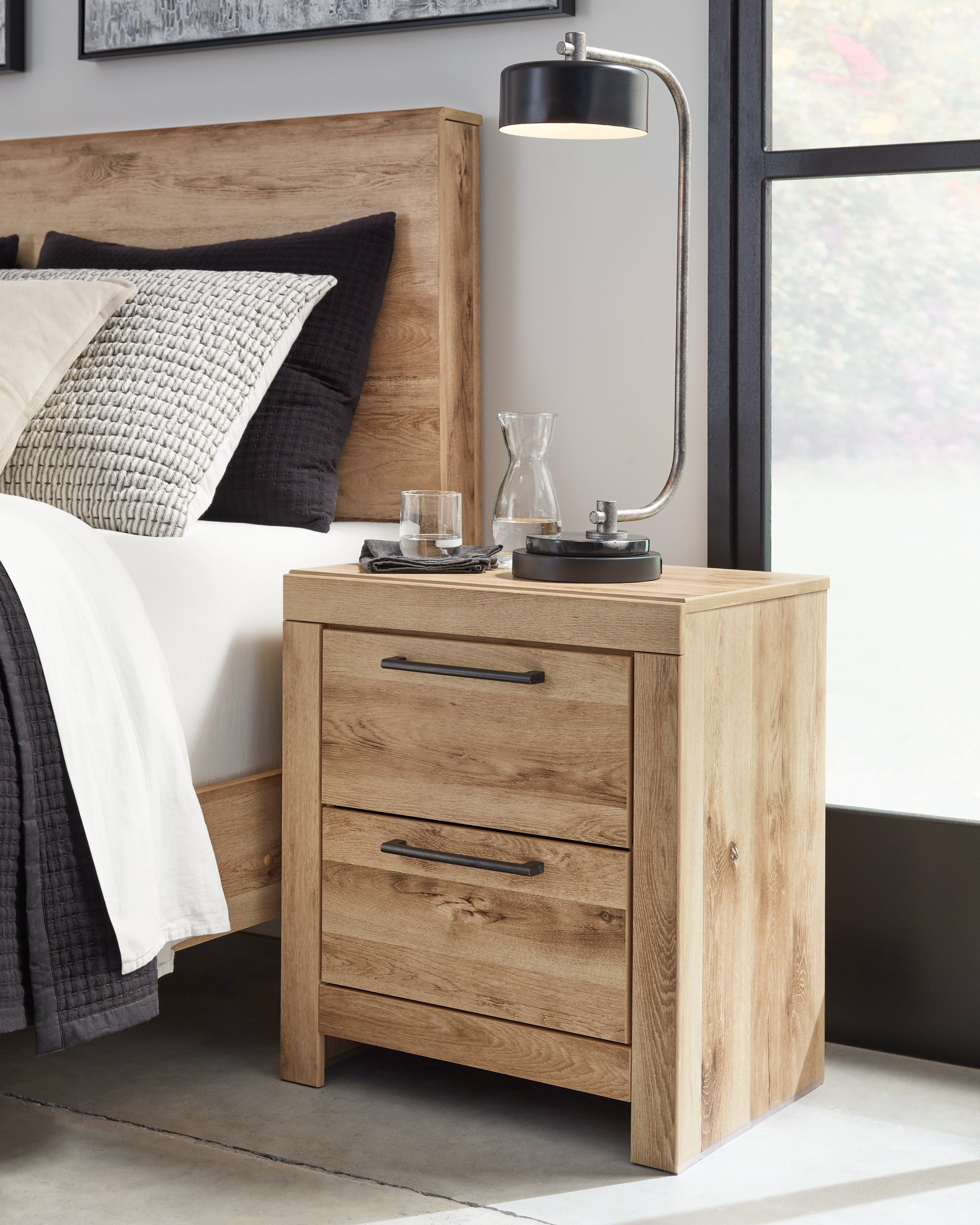 Hyanna Queen Panel Bed with Dresser, Mirror and 1 Nightstand