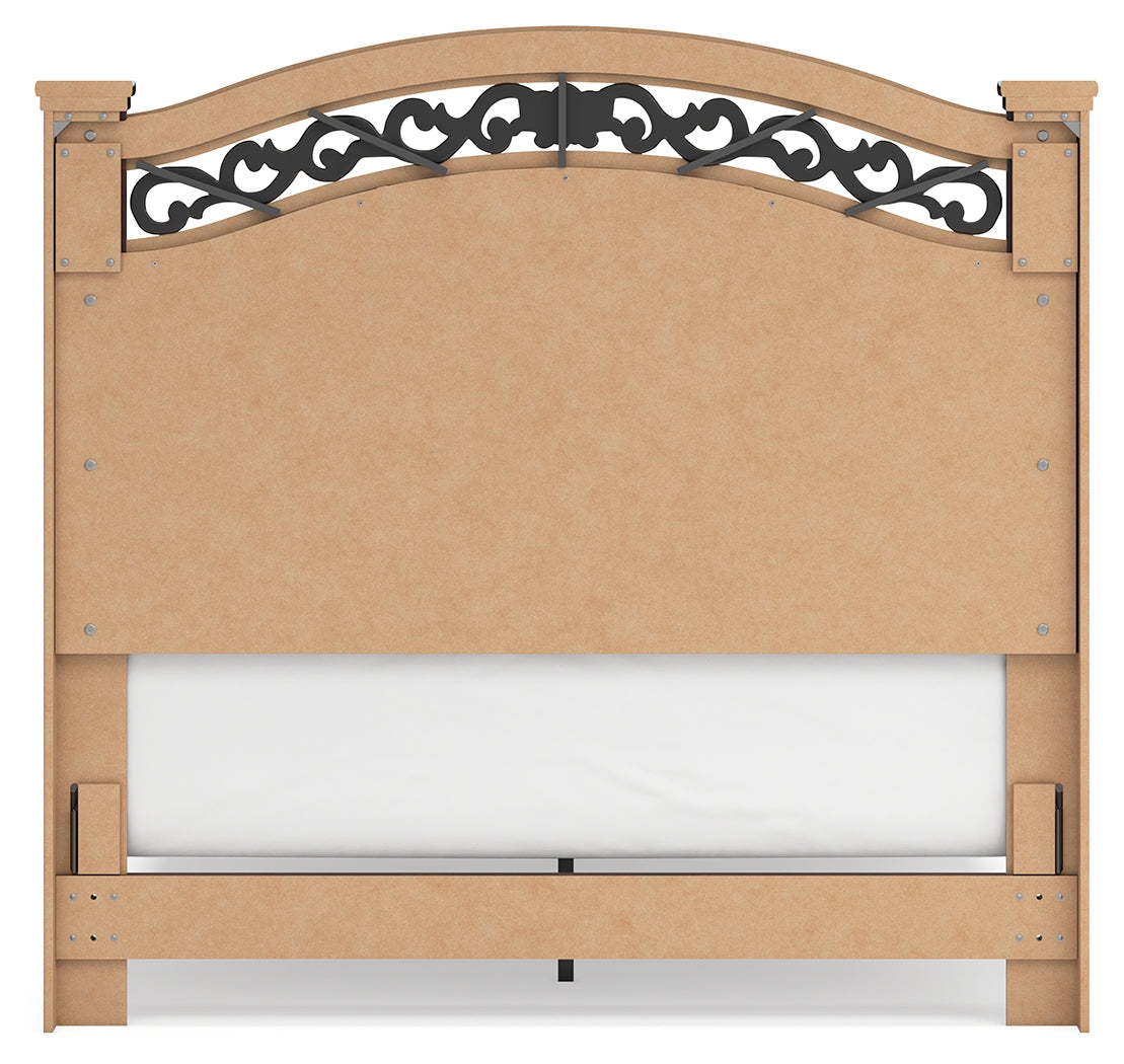 Glosmount Queen Poster Bed