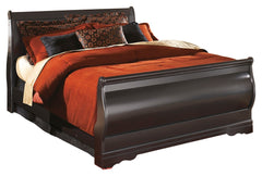 Huey Vineyard Full Sleigh Bed with Mirrored Dresser and 2 Nightstands