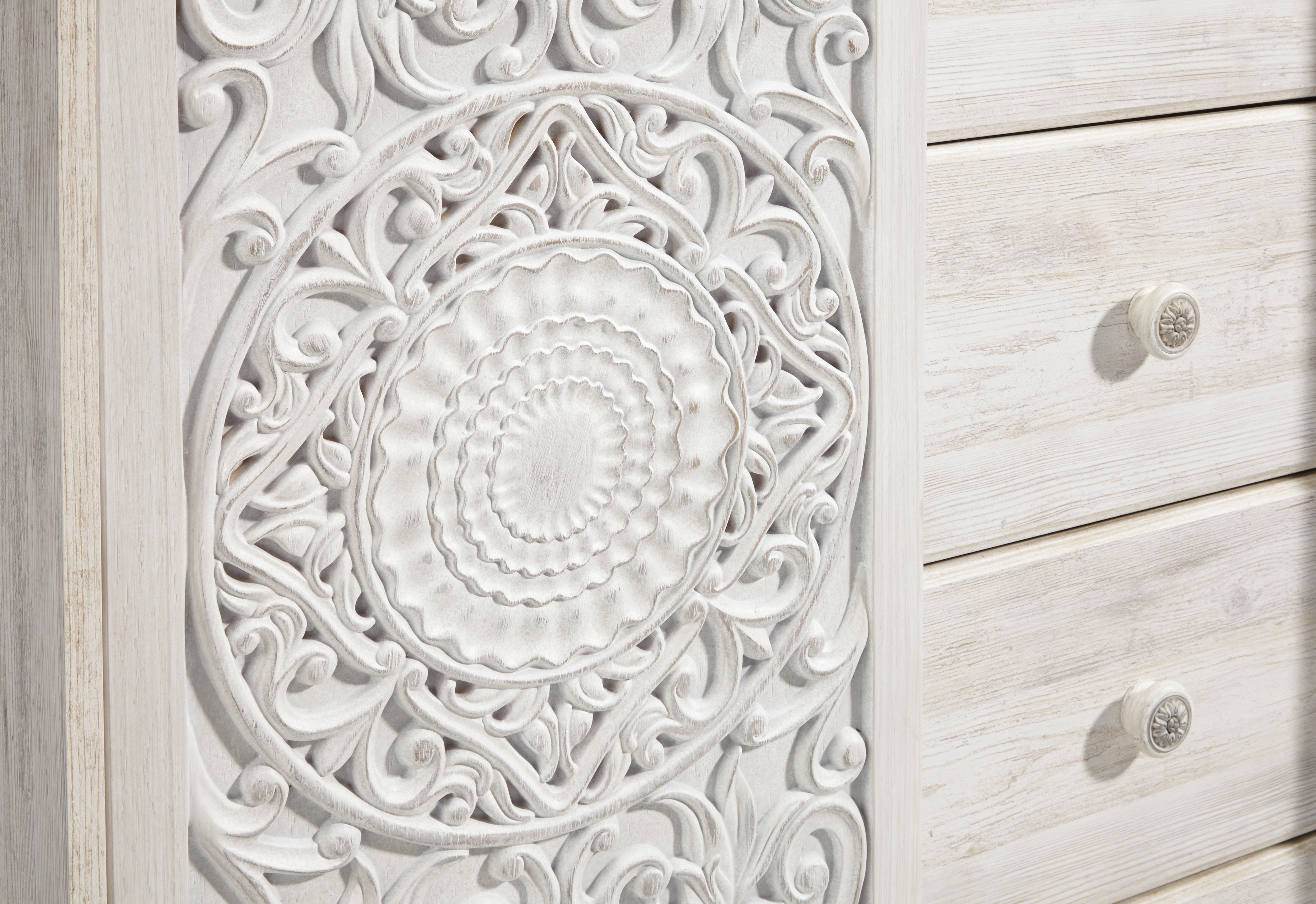 Paxberry King Panel Bed, Chest and Nightstand