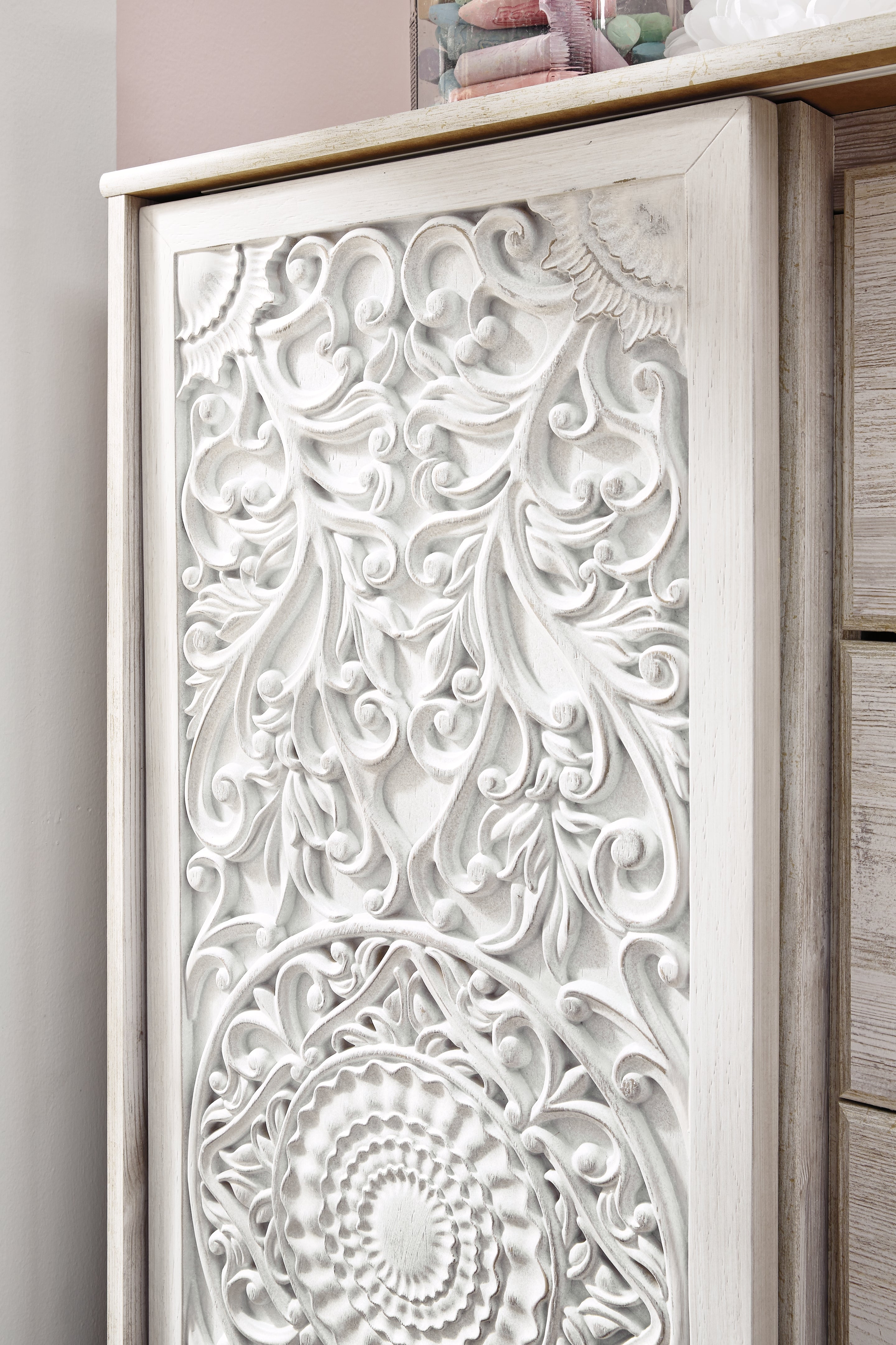 Paxberry King Panel Bed, Chest and Nightstand