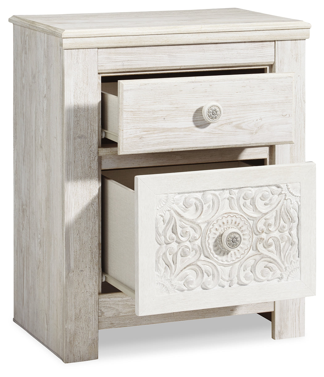 Paxberry Queen Panel Bed, Dresser, Mirror, Chest and 2 Nightstands