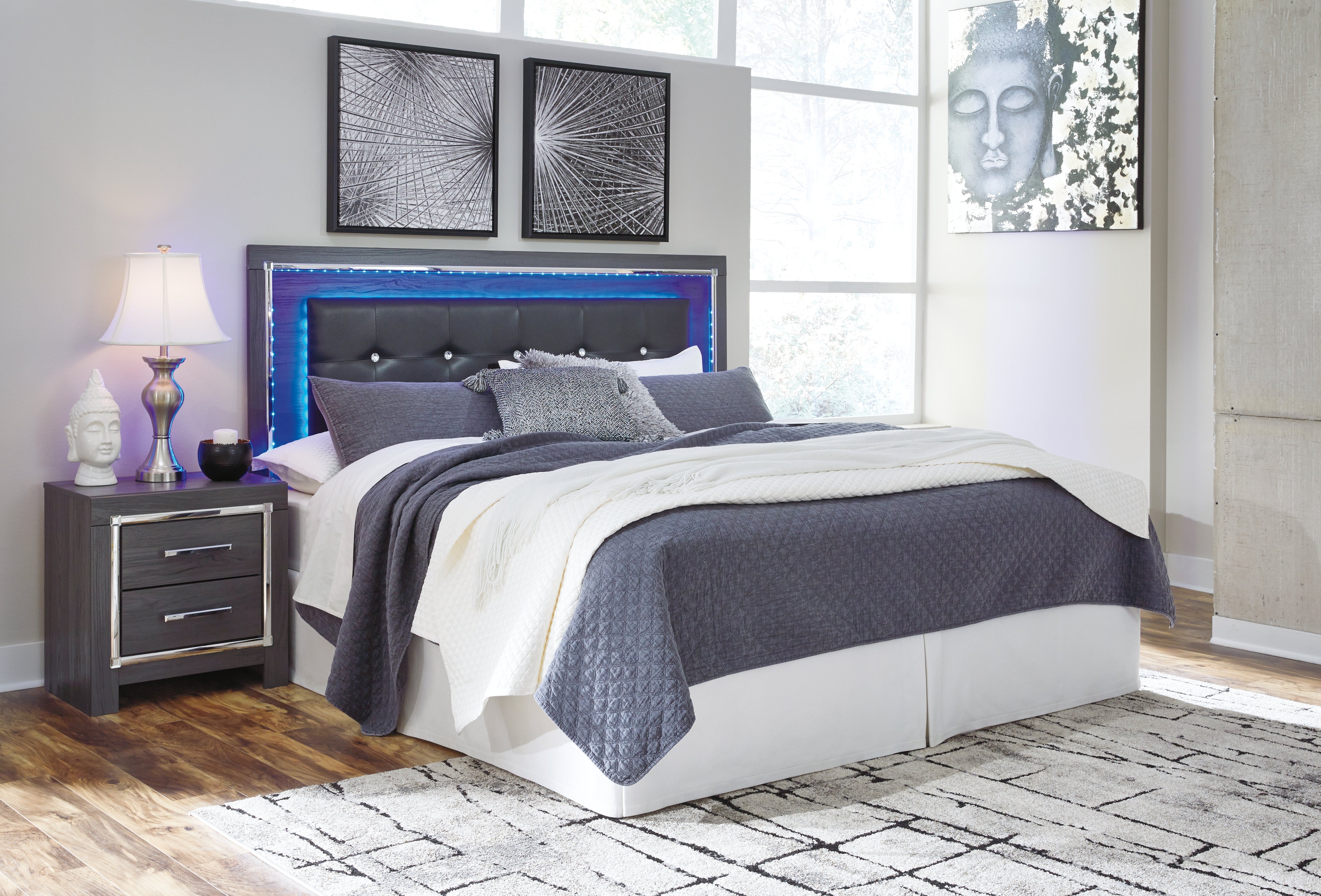 Lodanna King/Cal King Panel Headboard, Dresser and Nightstand