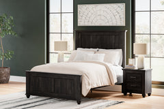 Gardanza Queen Panel Bed