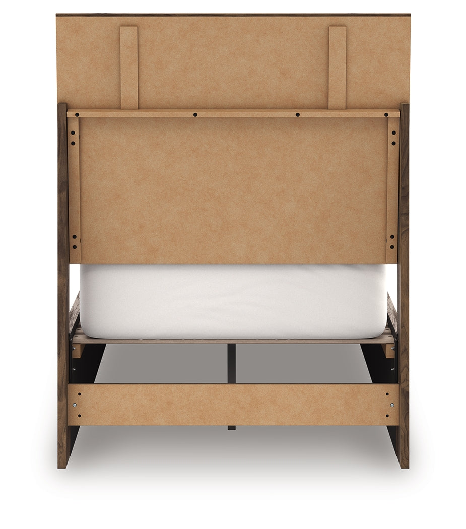 Chirason Twin Panel Platform Bed, Dresser and Mirror