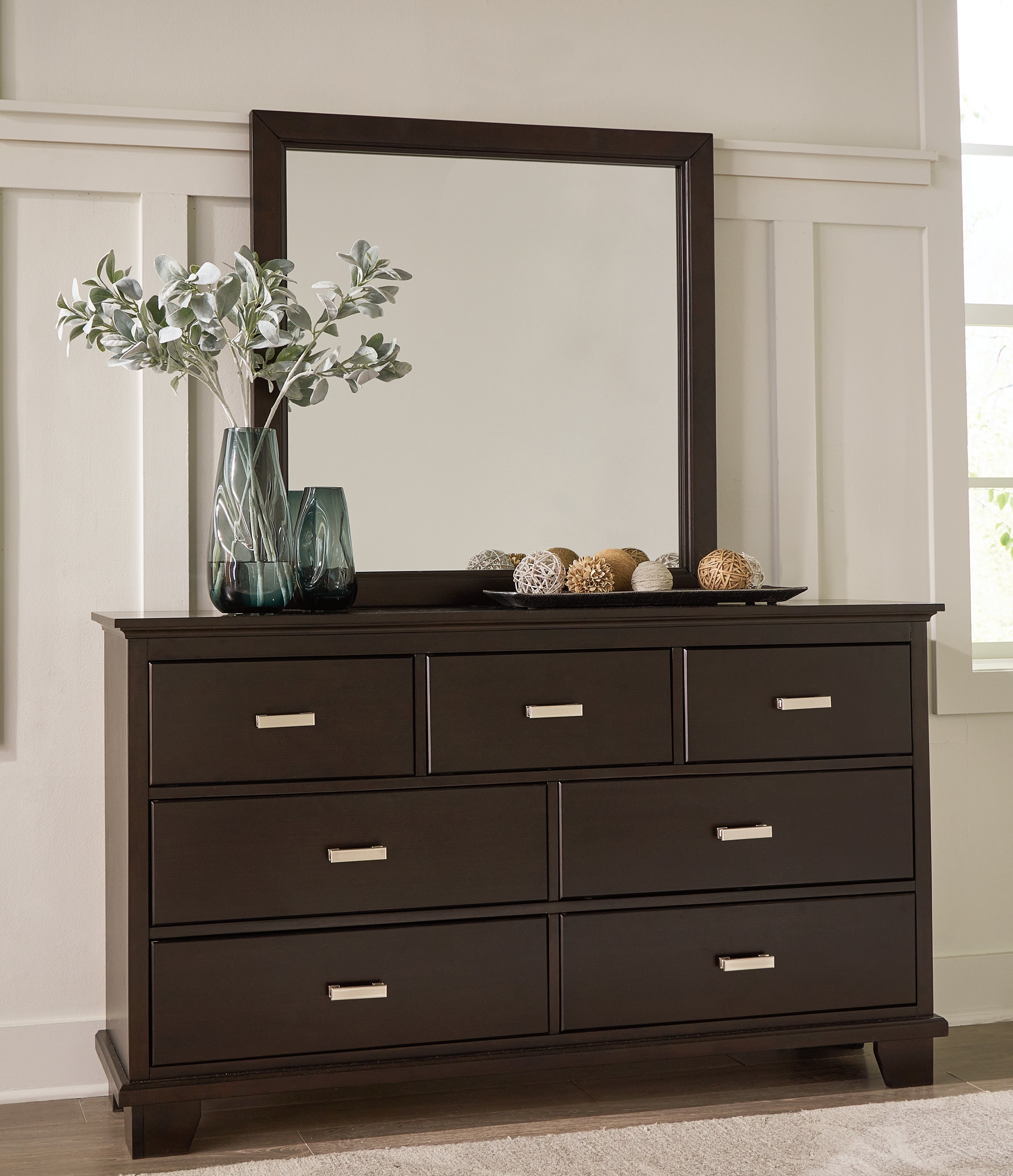 Covetown California King Panel Bed, Dresser and Mirror