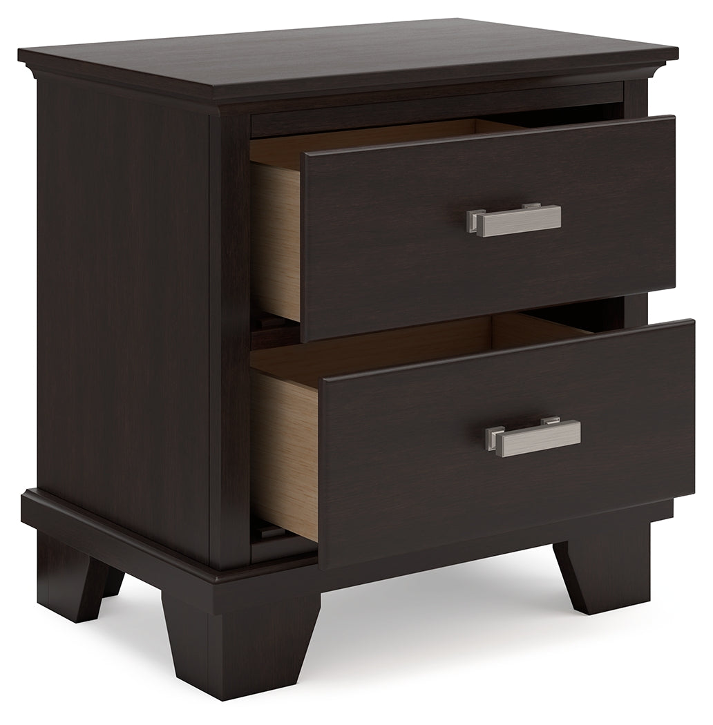 Covetown Queen Panel Bed, Dresser, Mirror, Chest and Nightstand