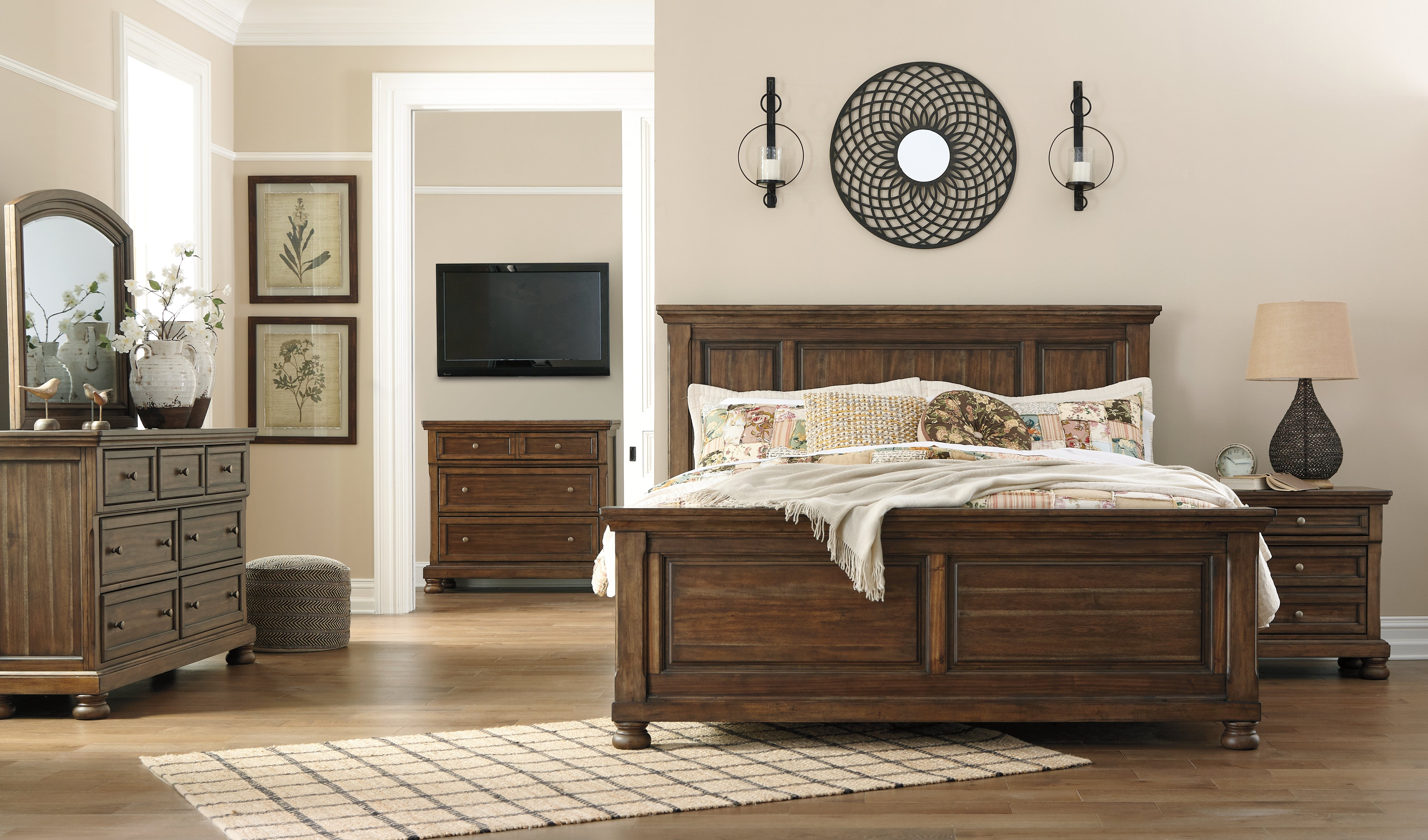 Flynnter King Panel Bed, Dresser, Mirror, and Nightstand