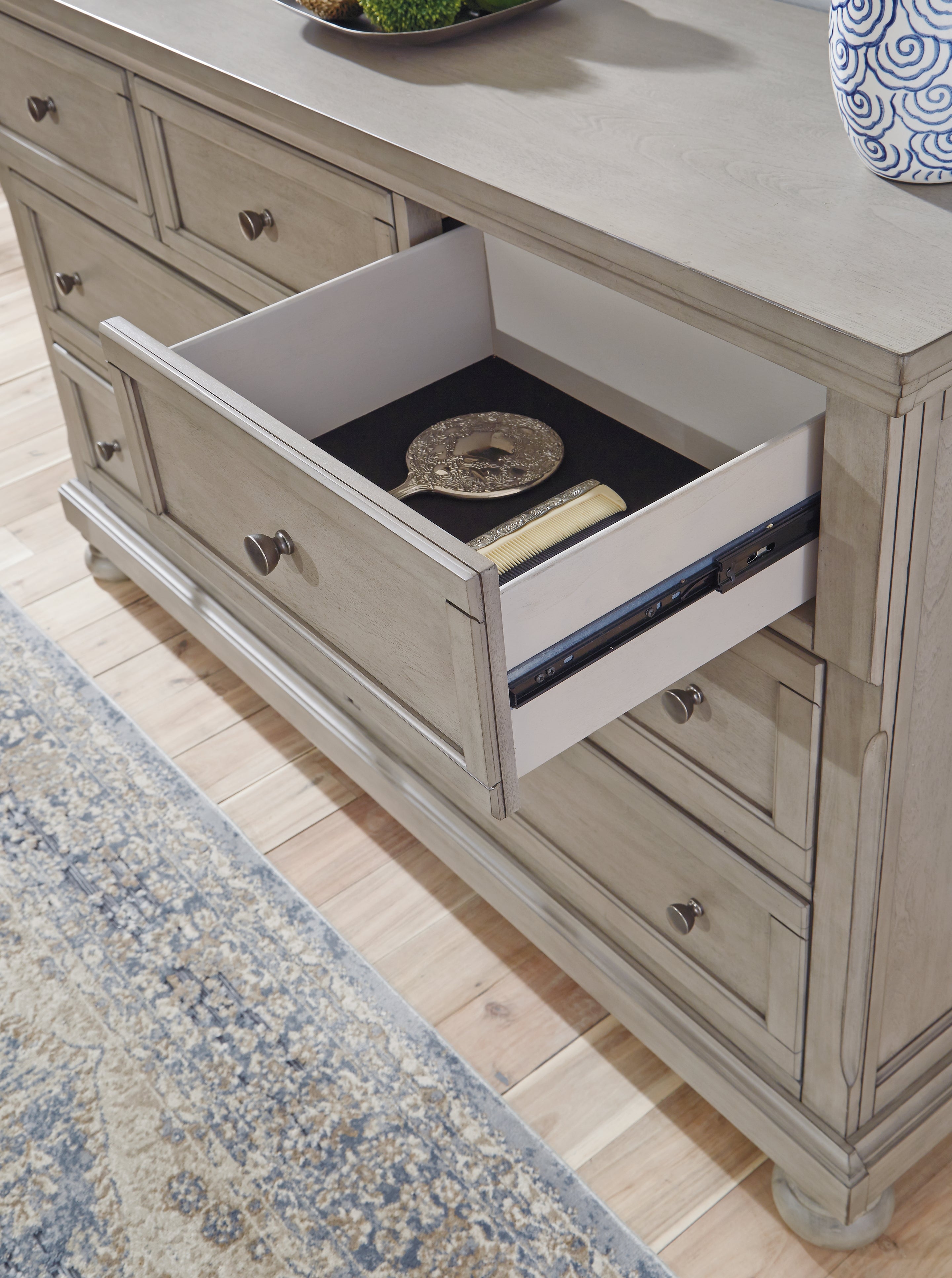 Lettner Queen Panel Bed, Dresser, and Nightstand