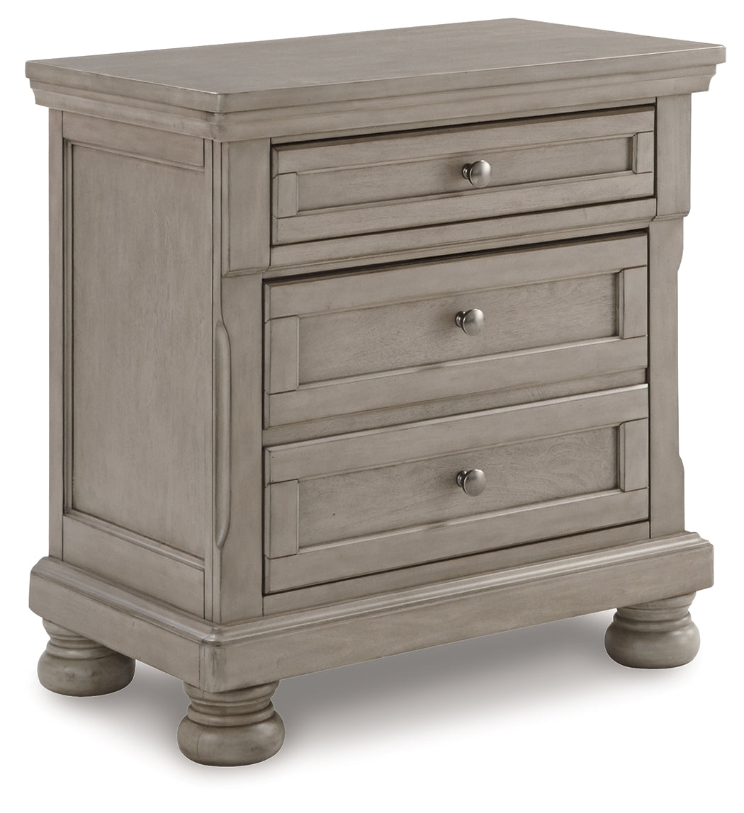 Lettner King Panel Bed with Dresser, Mirror and Nightstand
