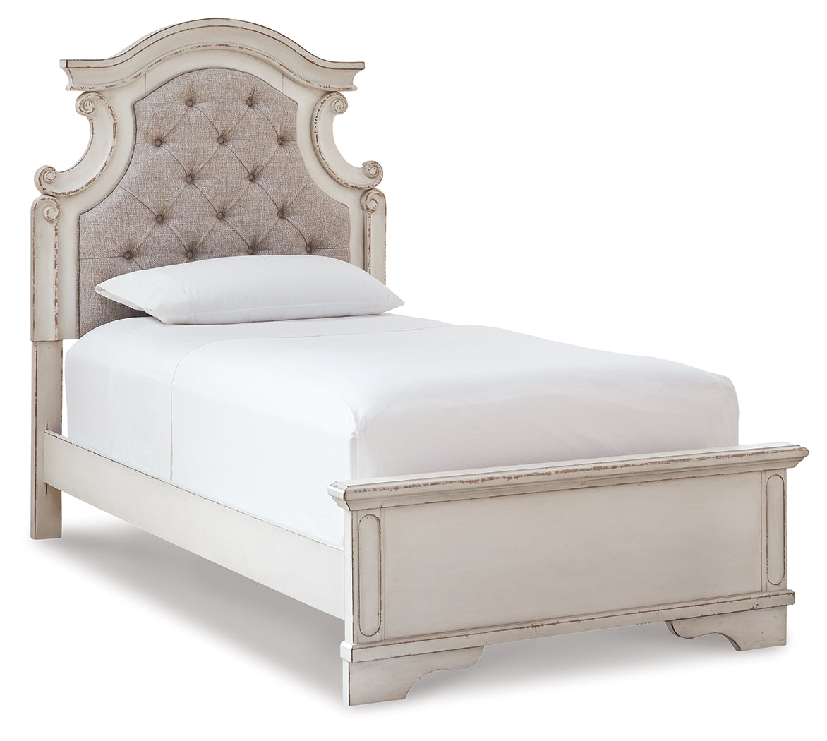 Realyn Twin Panel Bed, Chest and Nightstand