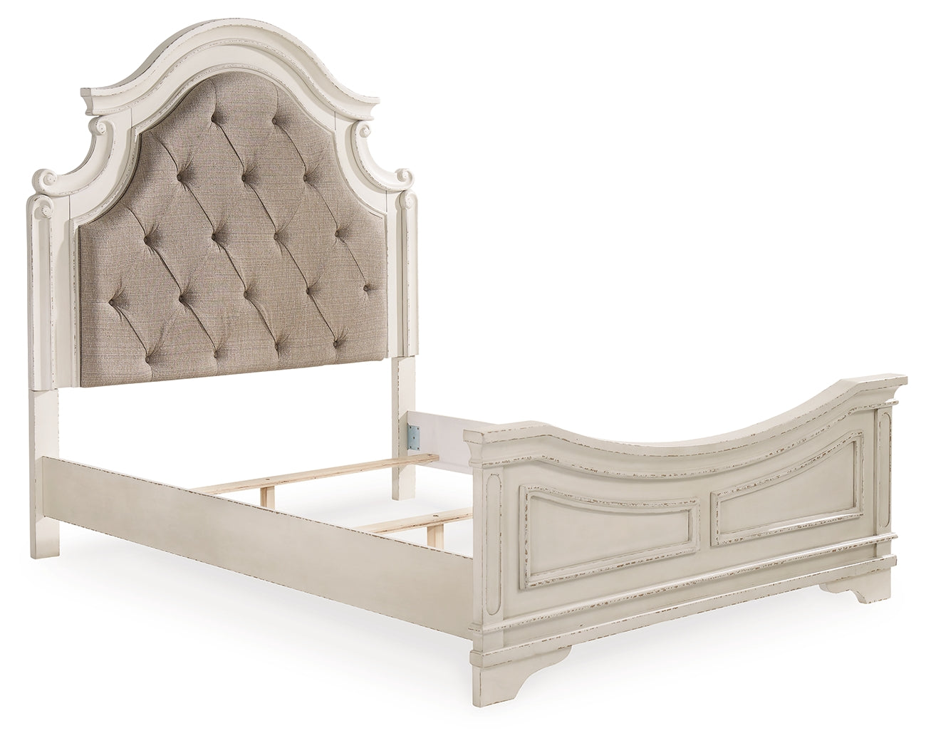Realyn Queen Panel Bed and Dresser
