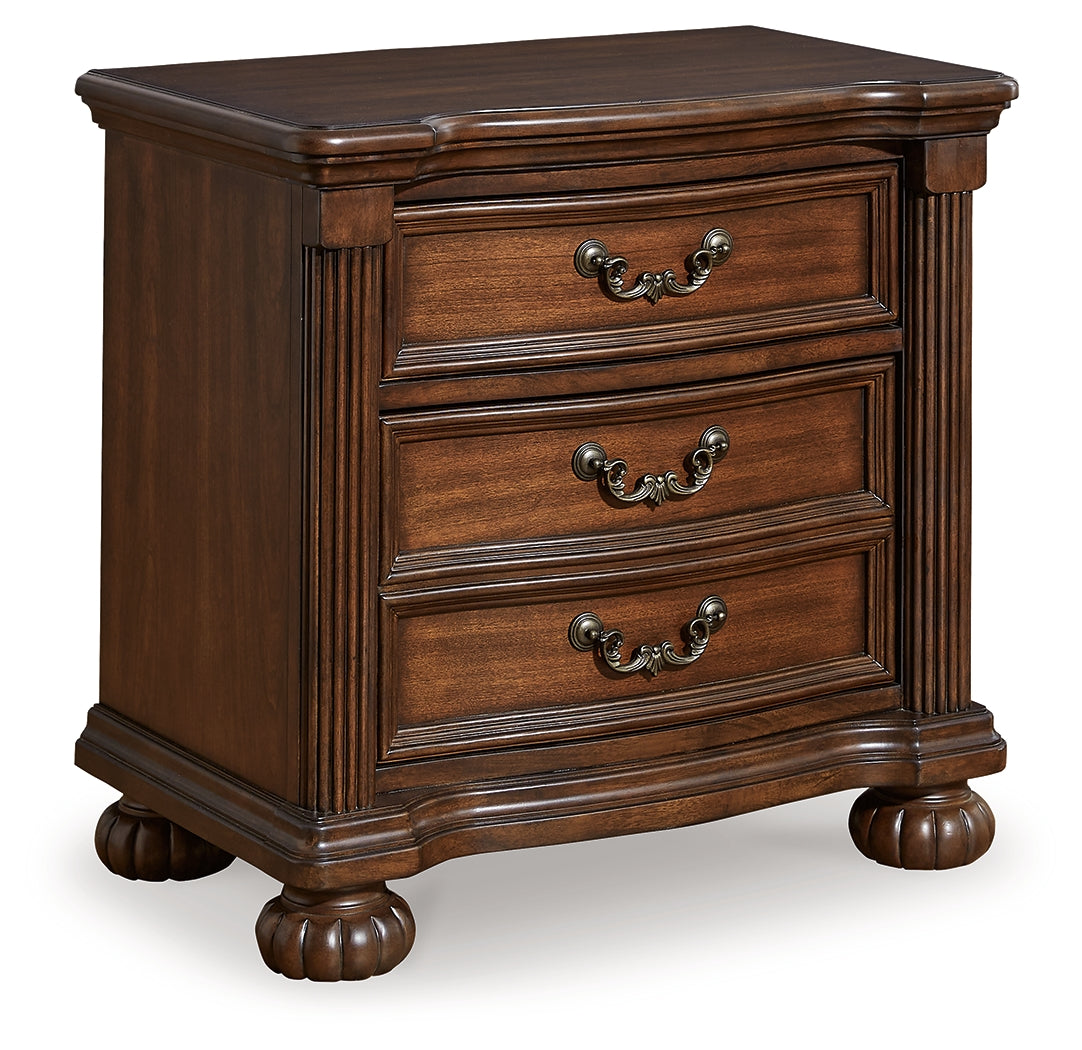 Lavinton King Poster Bed, Dresser, Mirror and 2 Nightstands