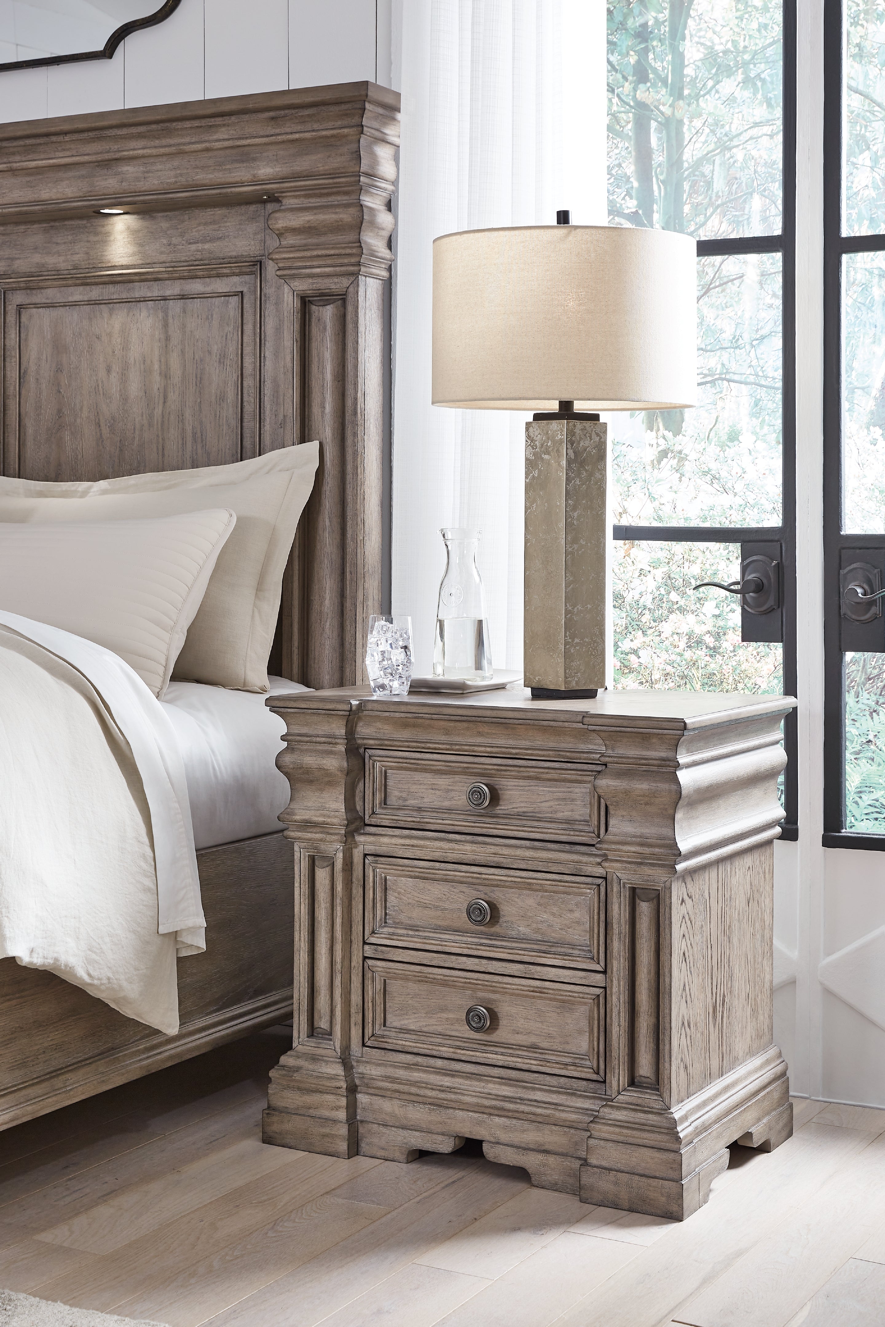 Blairhurst Queen Panel Bed, Dresser, Mirror, 2 Chests and Nightstand