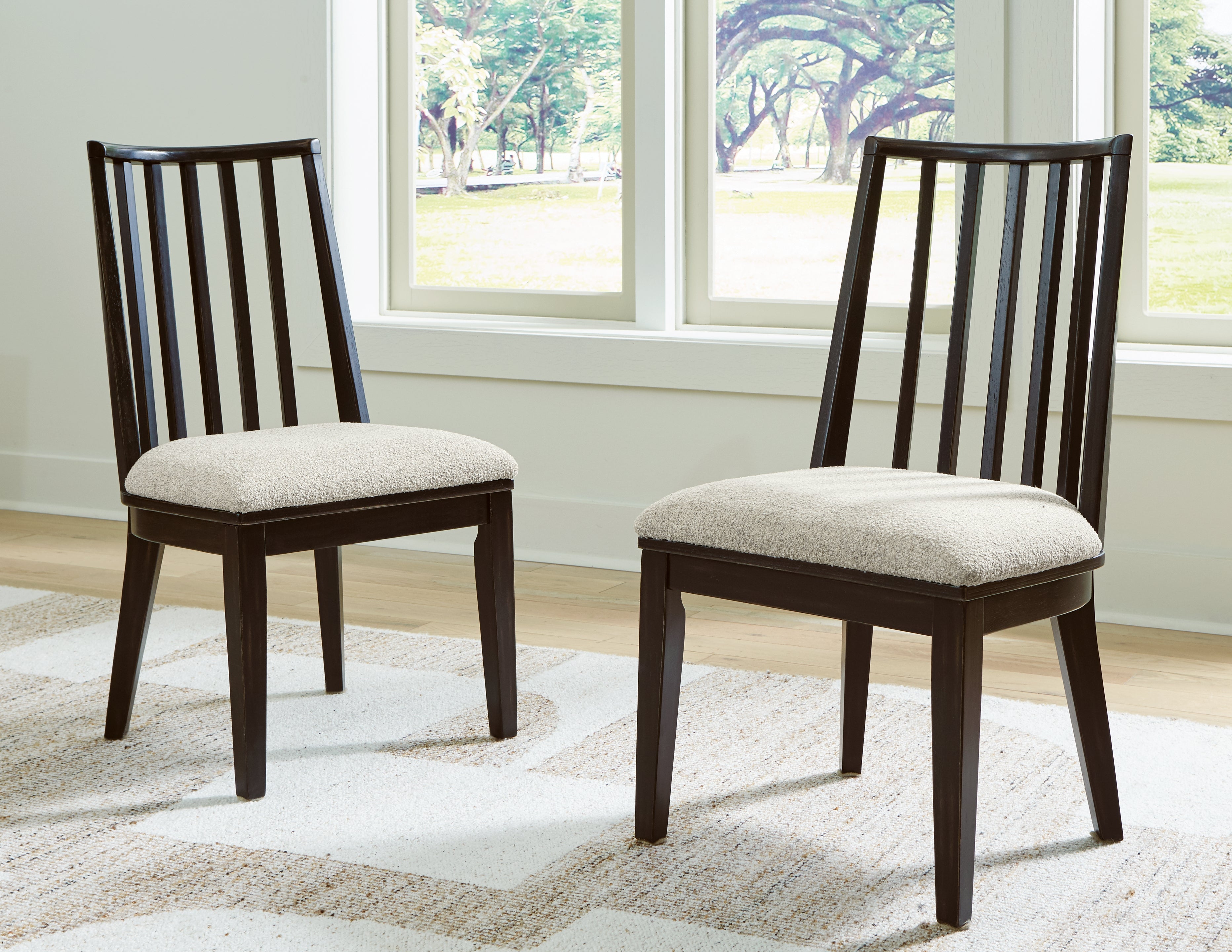 Galliden Extension Dining Table and 6 Chairs