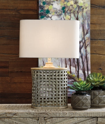 Deondra Table Lamp (Set of 2)