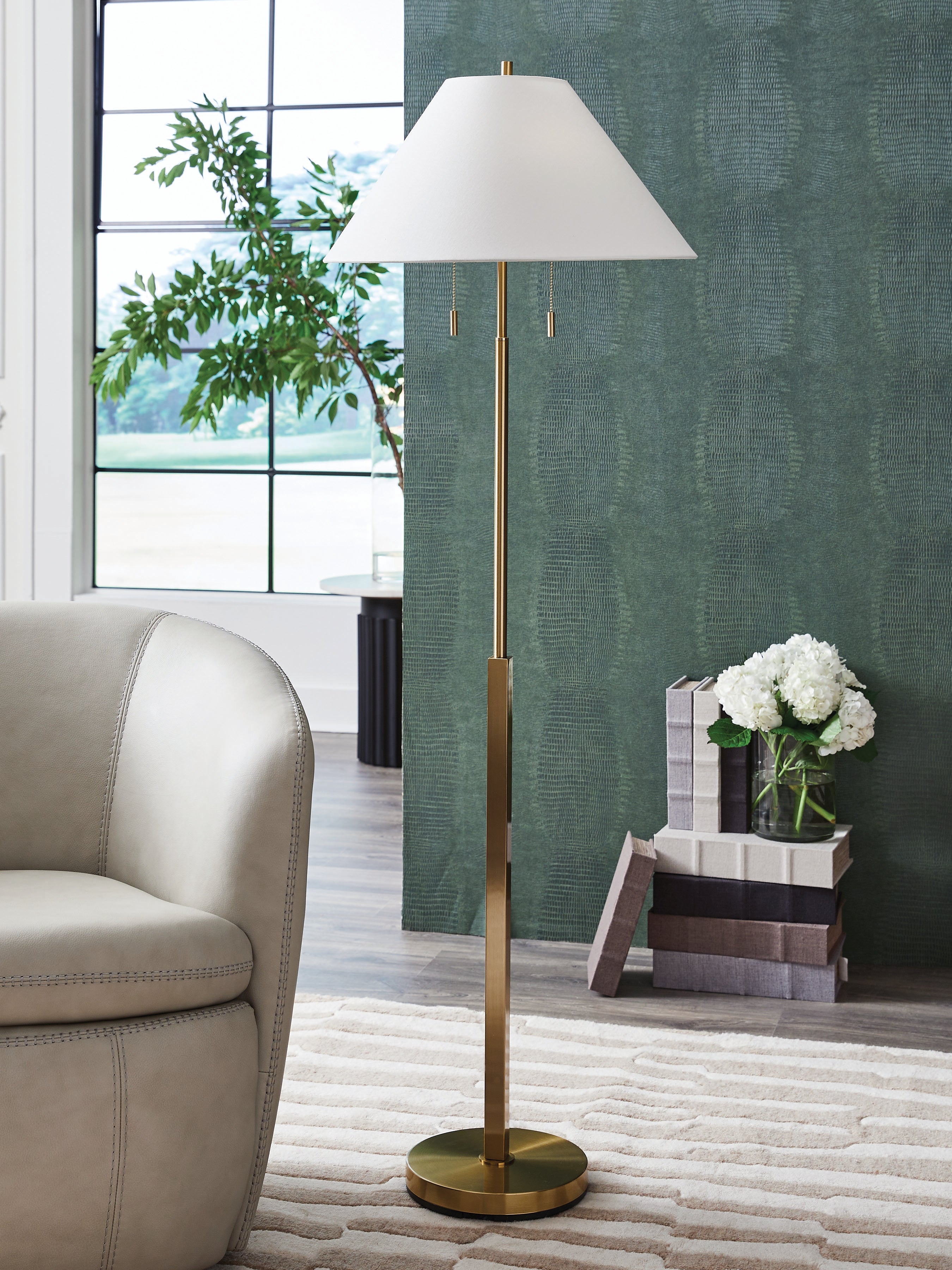 Haigwood Floor Lamp