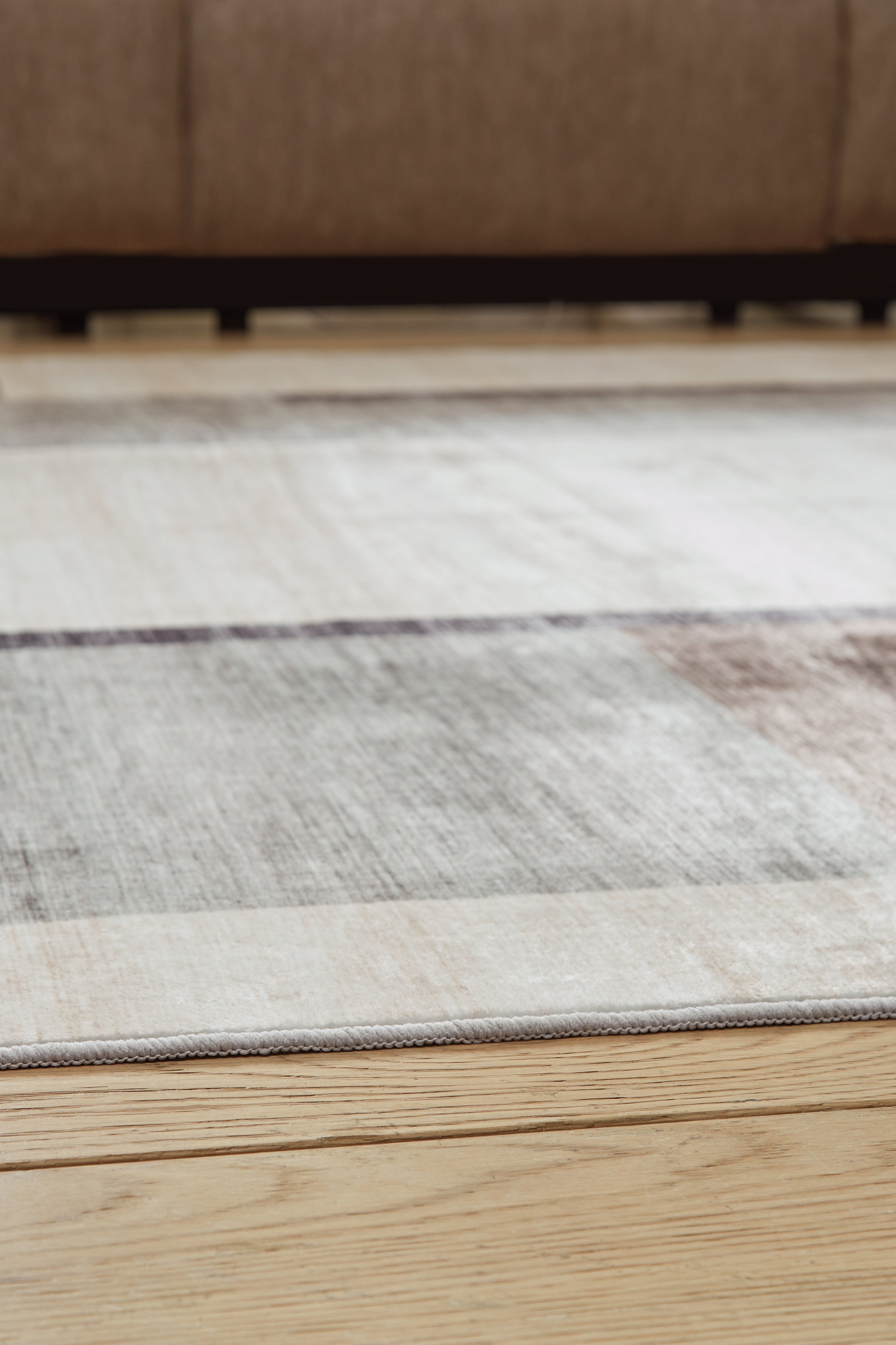 Larkport Washable 5' x 7' Area Rug