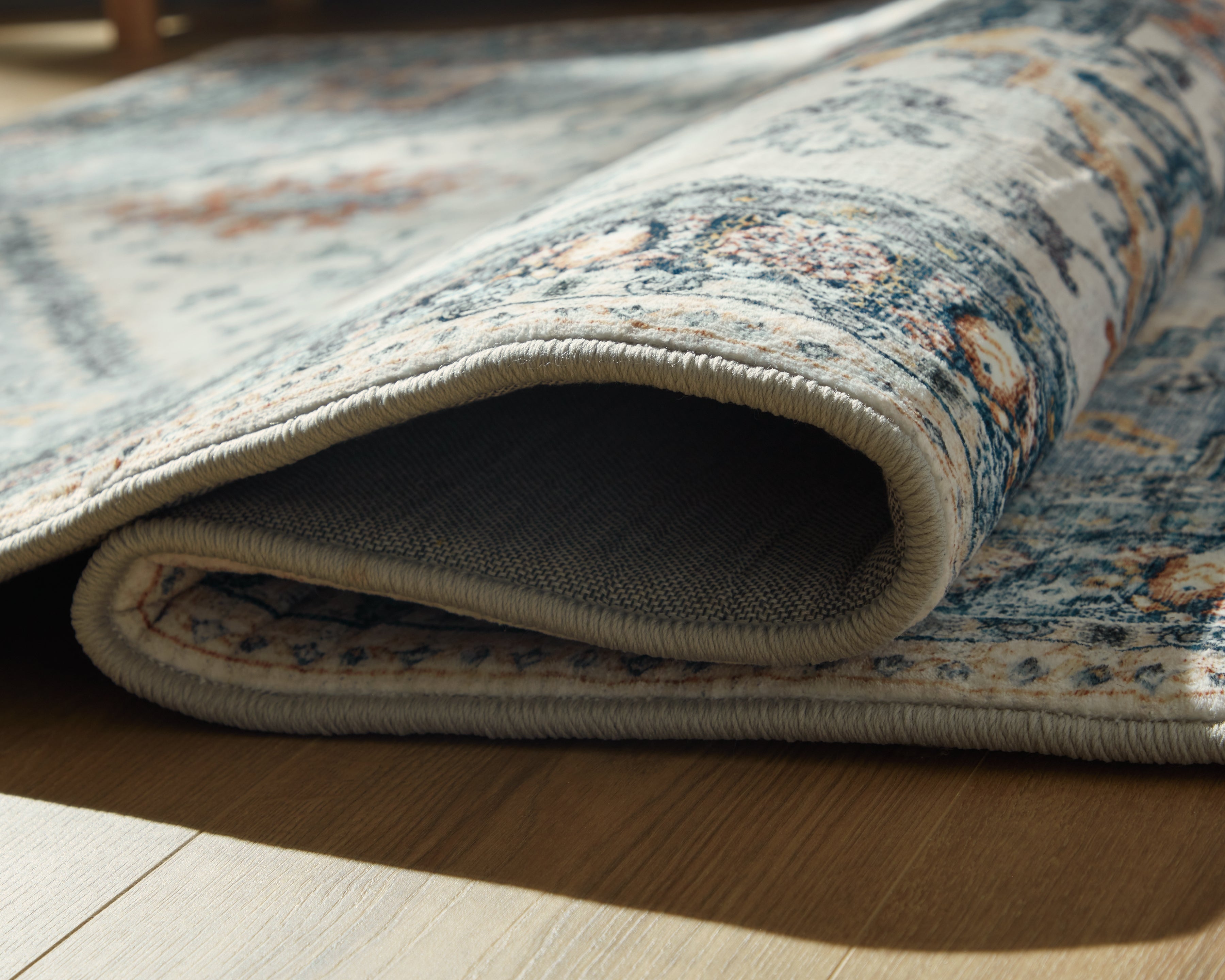 Wallney 5' x 7' Area Rug