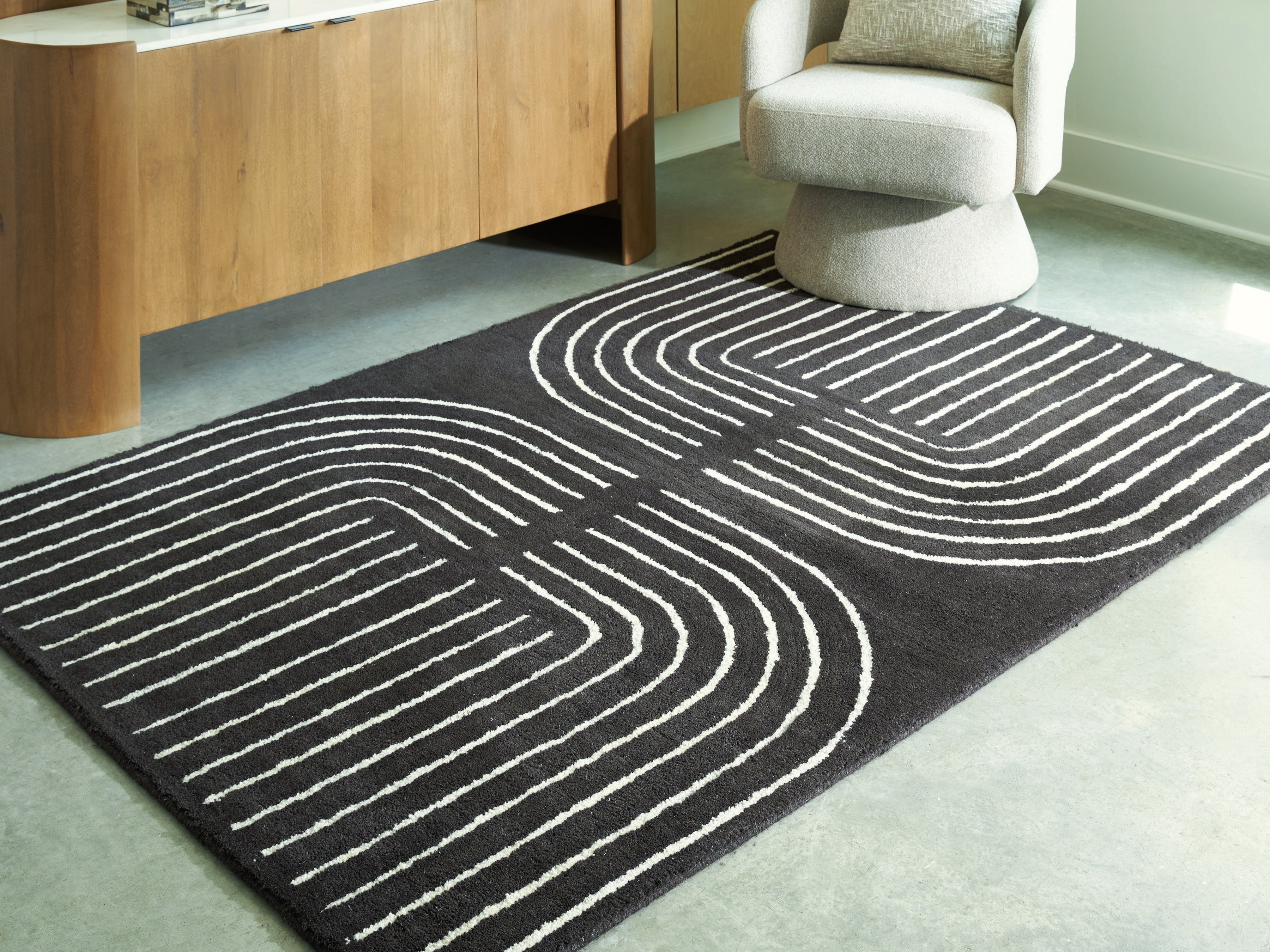 Eldonmore 5' x 7' Area Rug