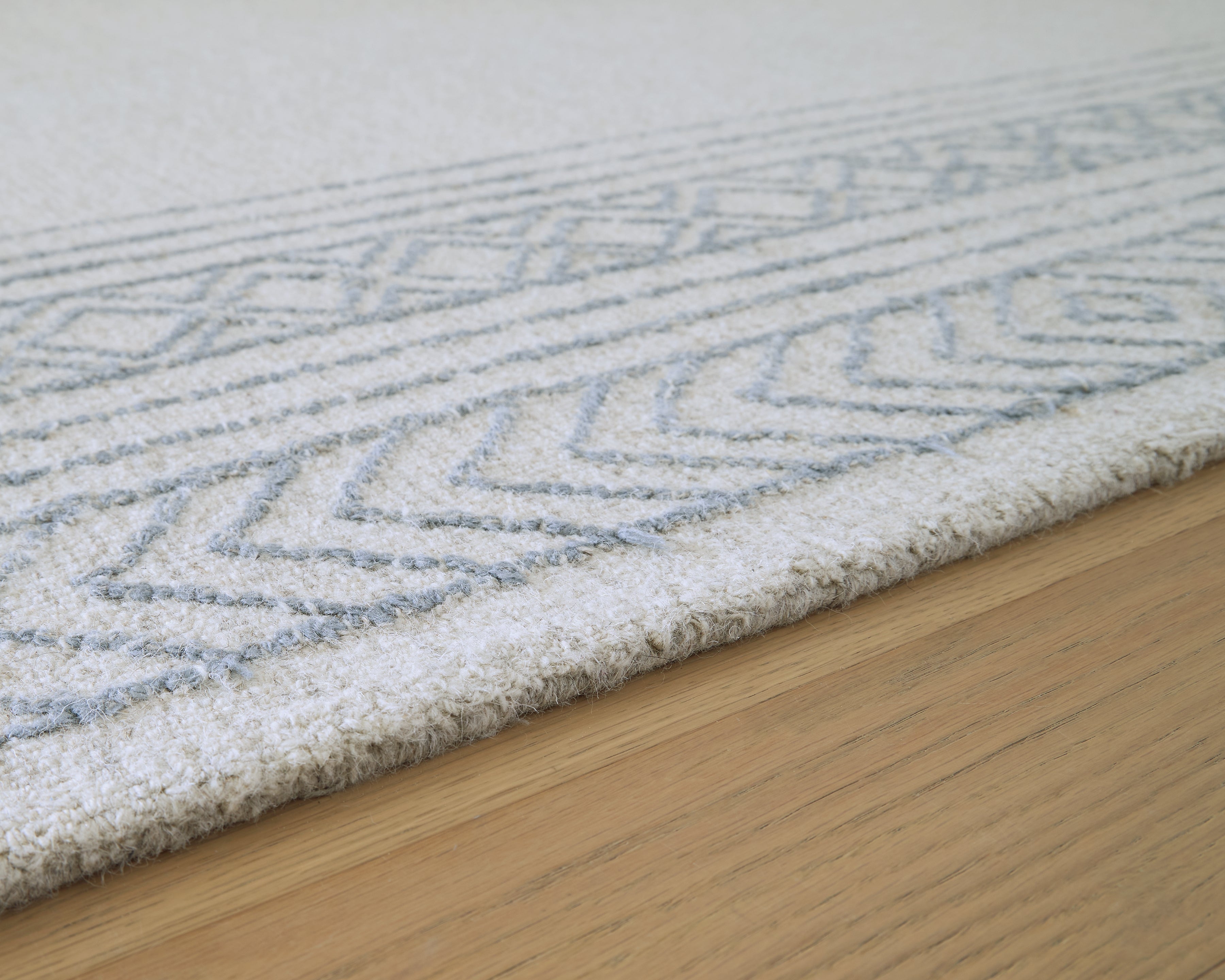 Azelhurst 7'8" x 10' Area Rug