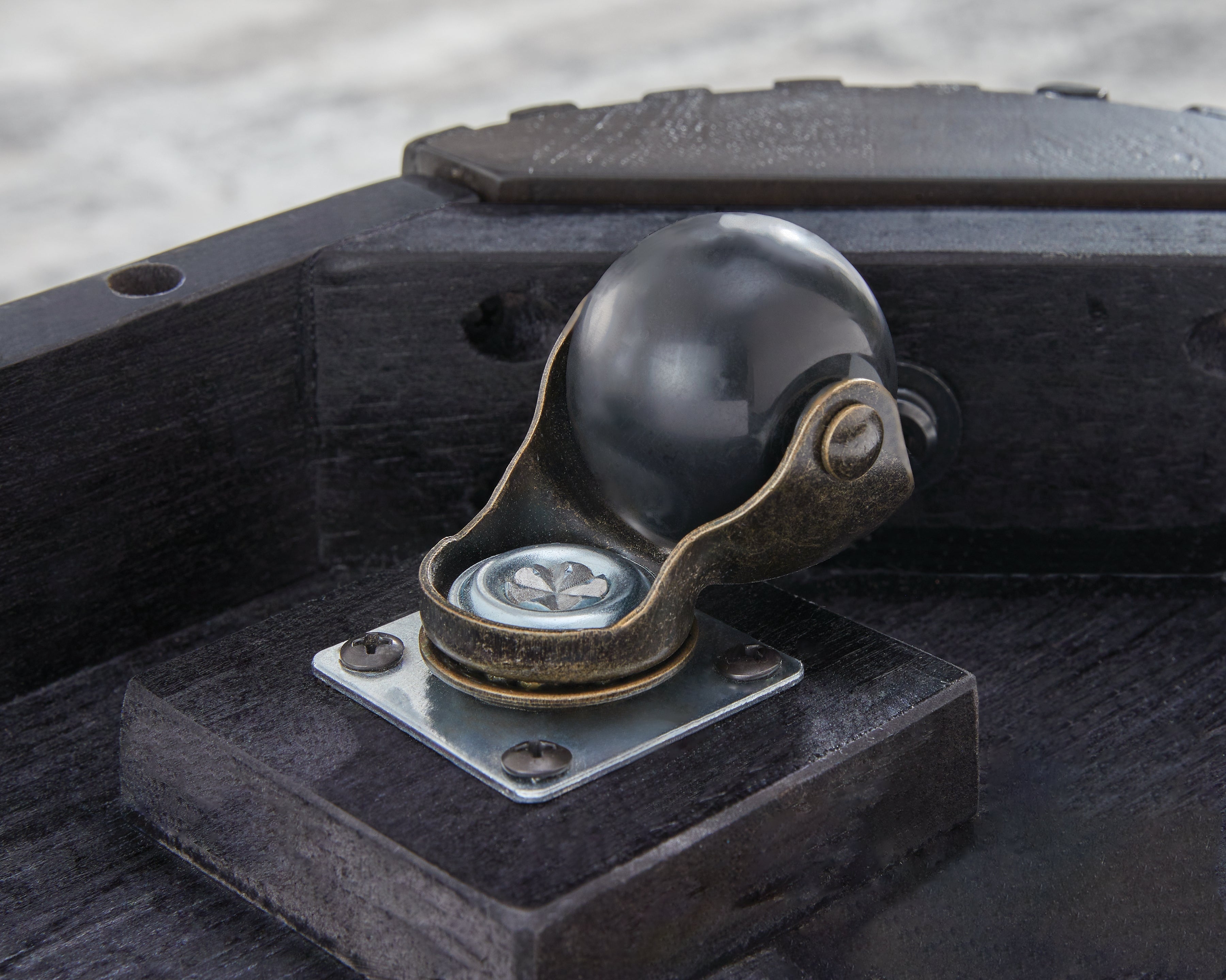 Carlibrie Lift-Top Coffee Table