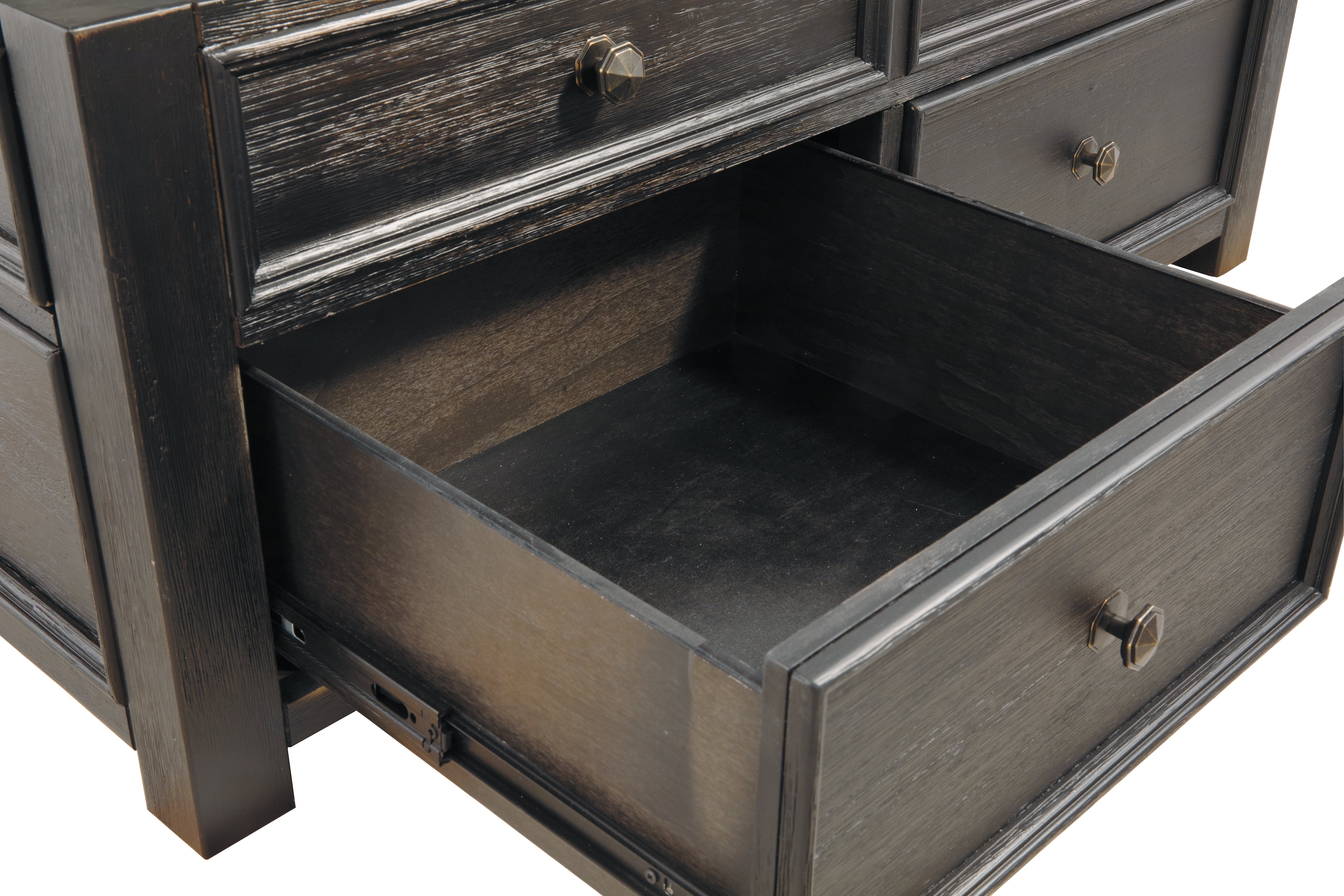 Tyler Creek Coffee Table and 2 Chairside End Tables - MyWaynesHome #