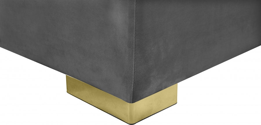 Presley 3pc. Velvet Sectional