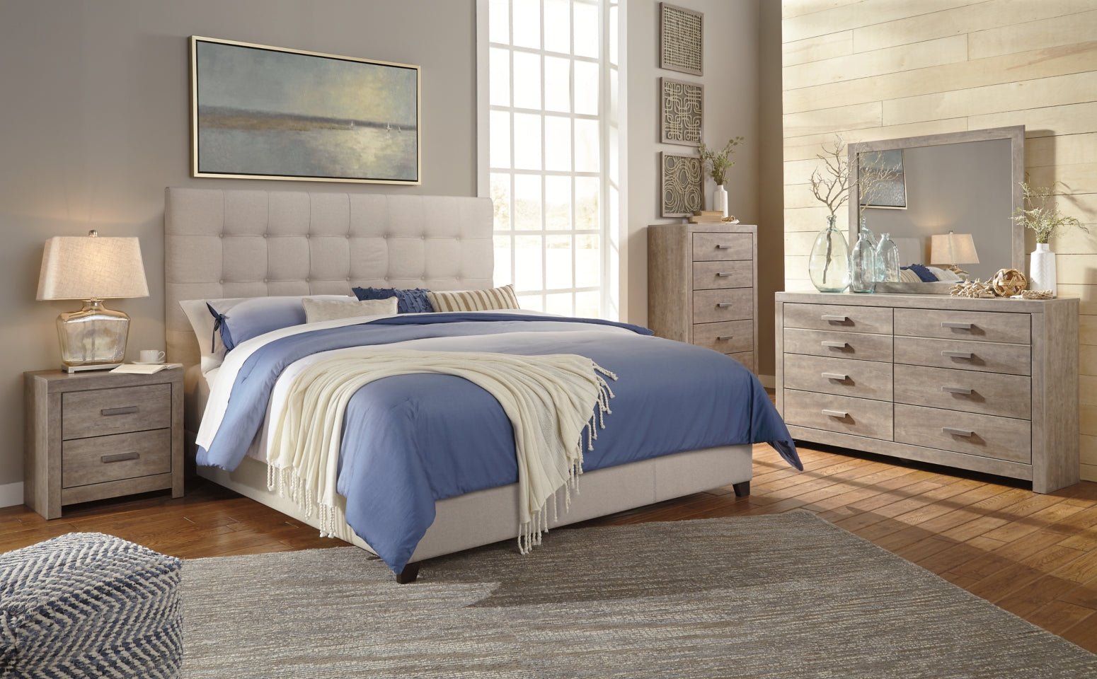 Dolante Queen Upholstered Bed - MyWaynesHome #