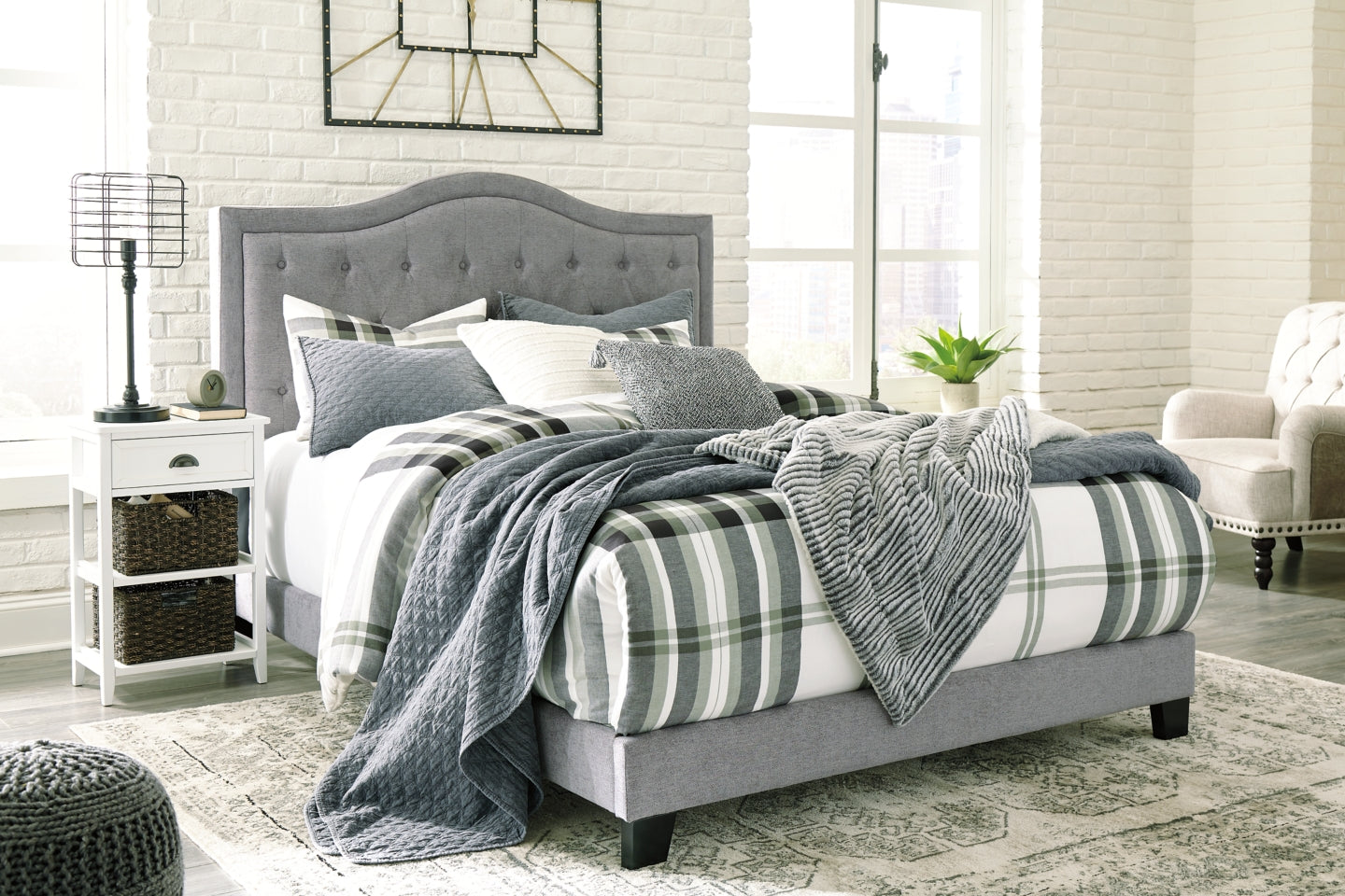 Jerary Queen Upholstered Bed - MyWaynesHome #