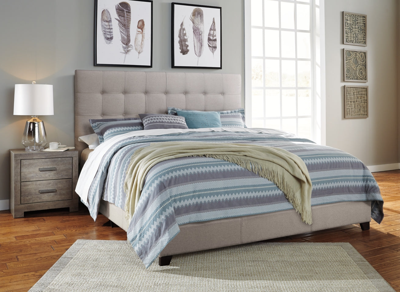 Dolante Queen Upholstered Bed - MyWaynesHome #