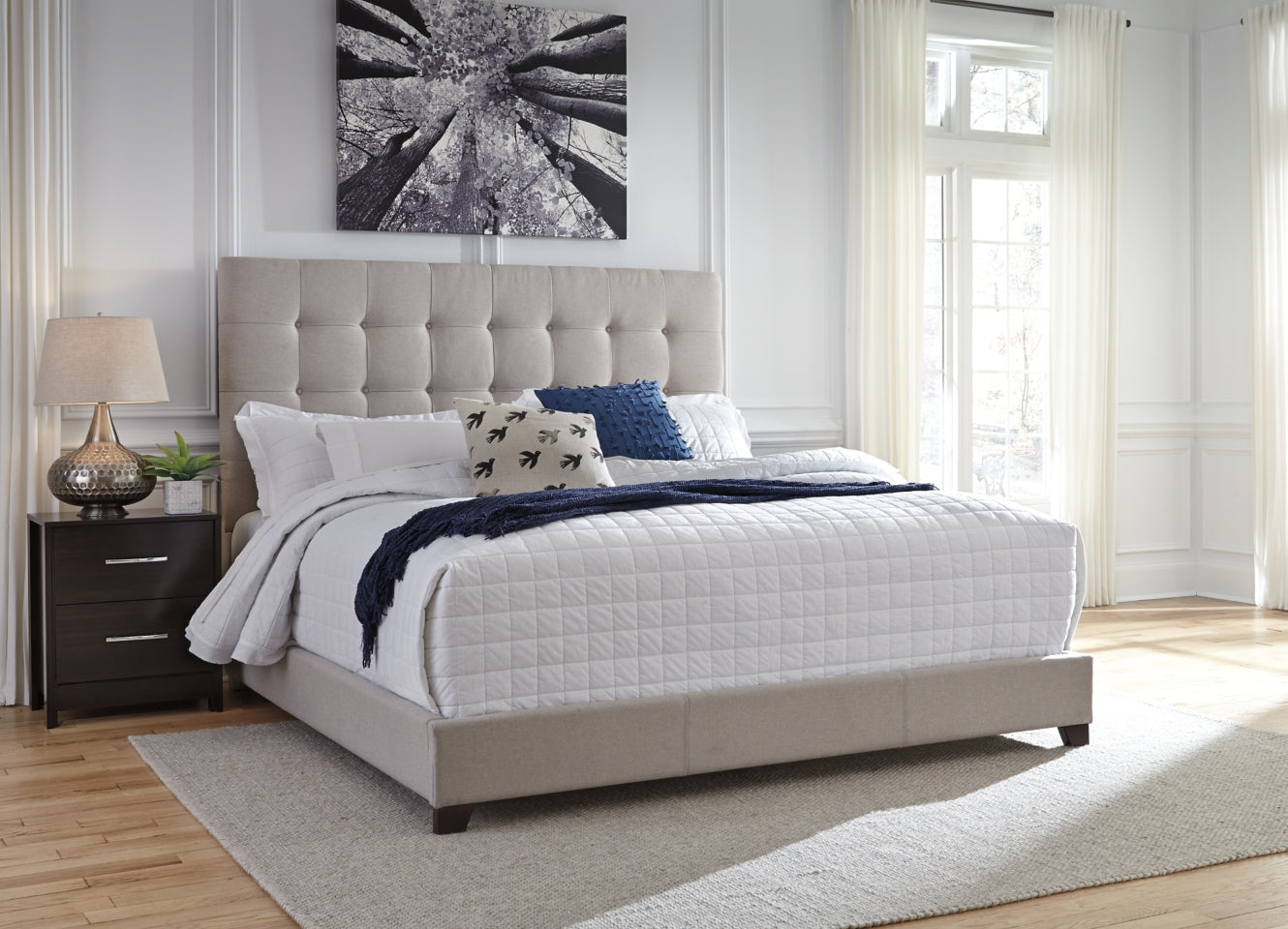 Dolante Queen Upholstered Bed - MyWaynesHome #