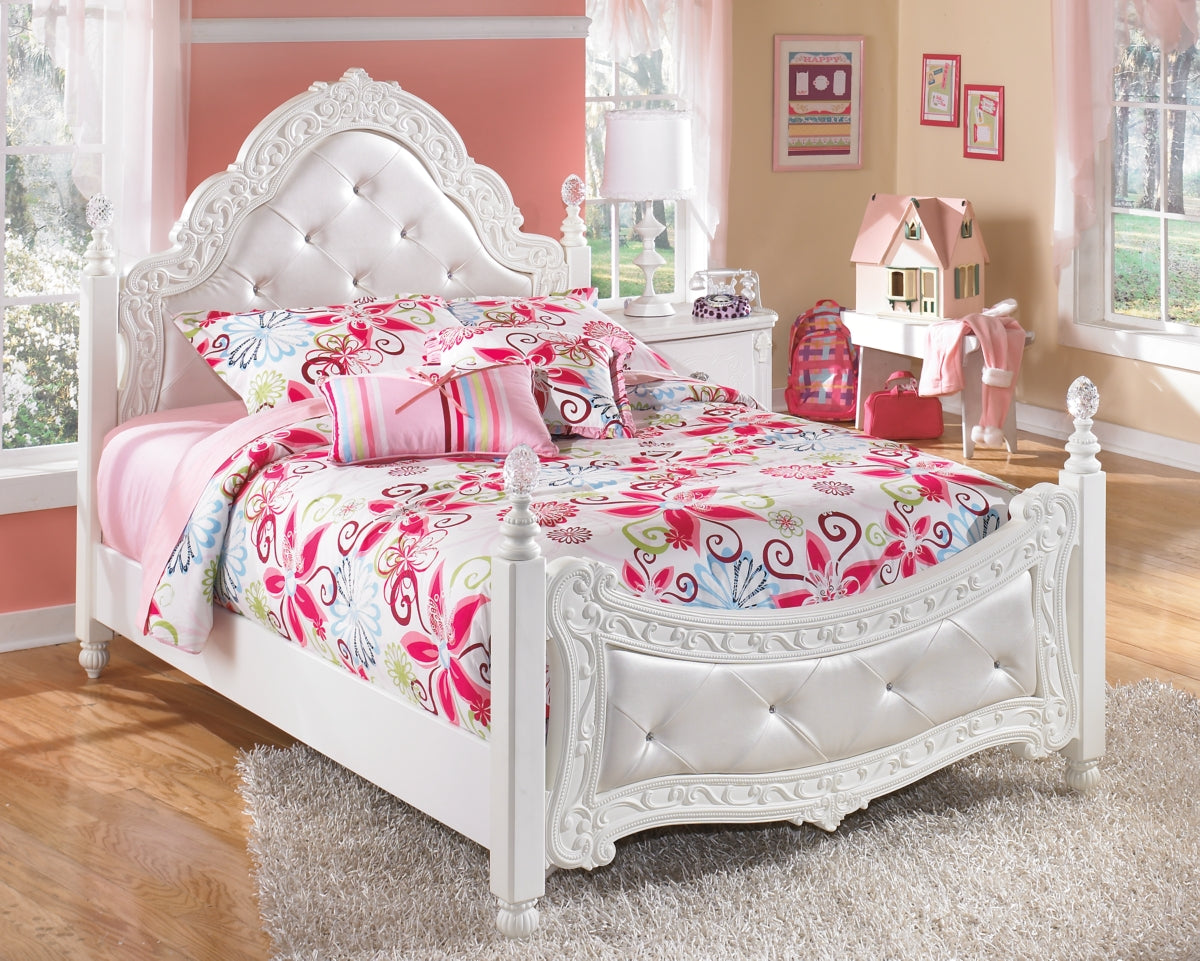 Exquisite Twin Poster Bed - MyWaynesHome #