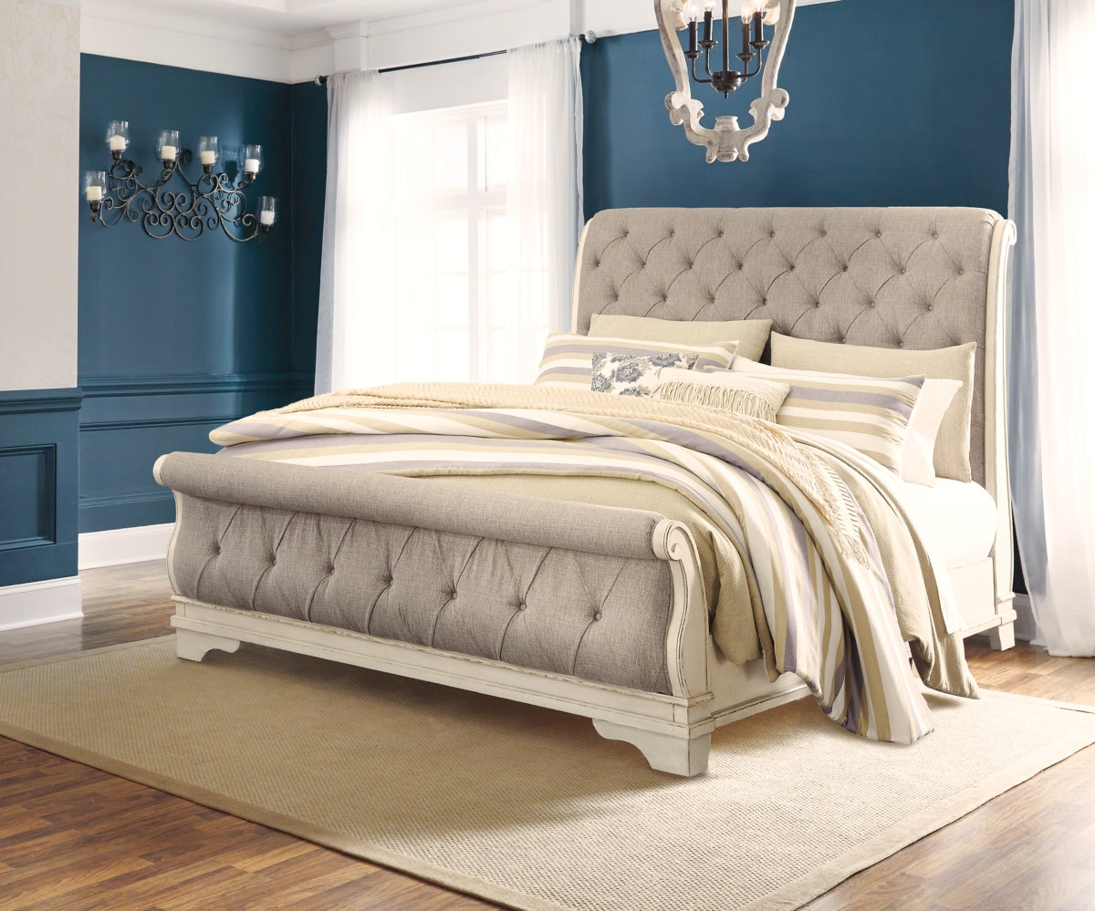 Realyn Queen Sleigh Bed with Mirrored Dresser - MyWaynesHome #