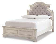 Realyn Full Panel Bed with Mirrored Dresser - MyWaynesHome #