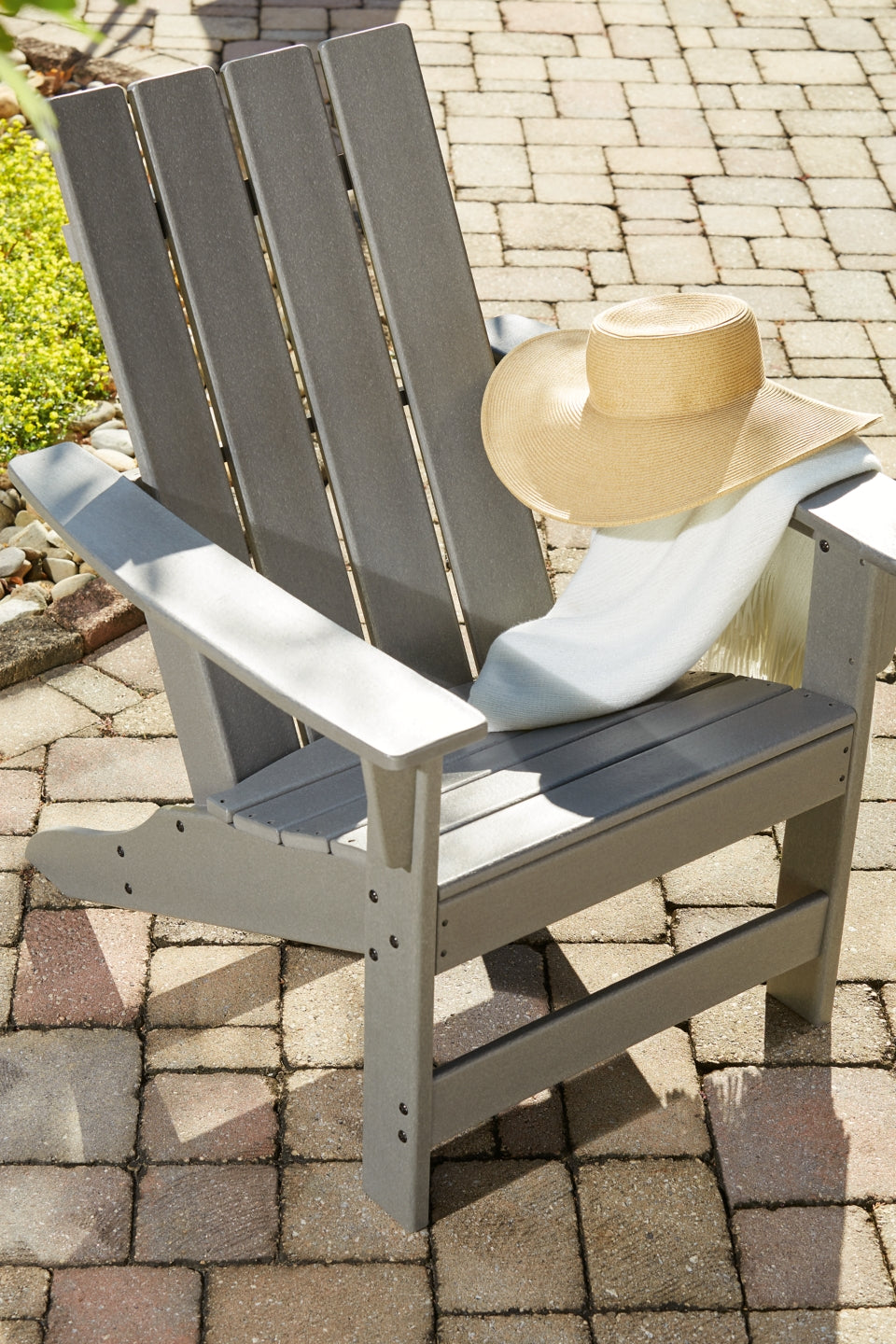 Visola Outdoor Chair with End Table - MyWaynesHome #